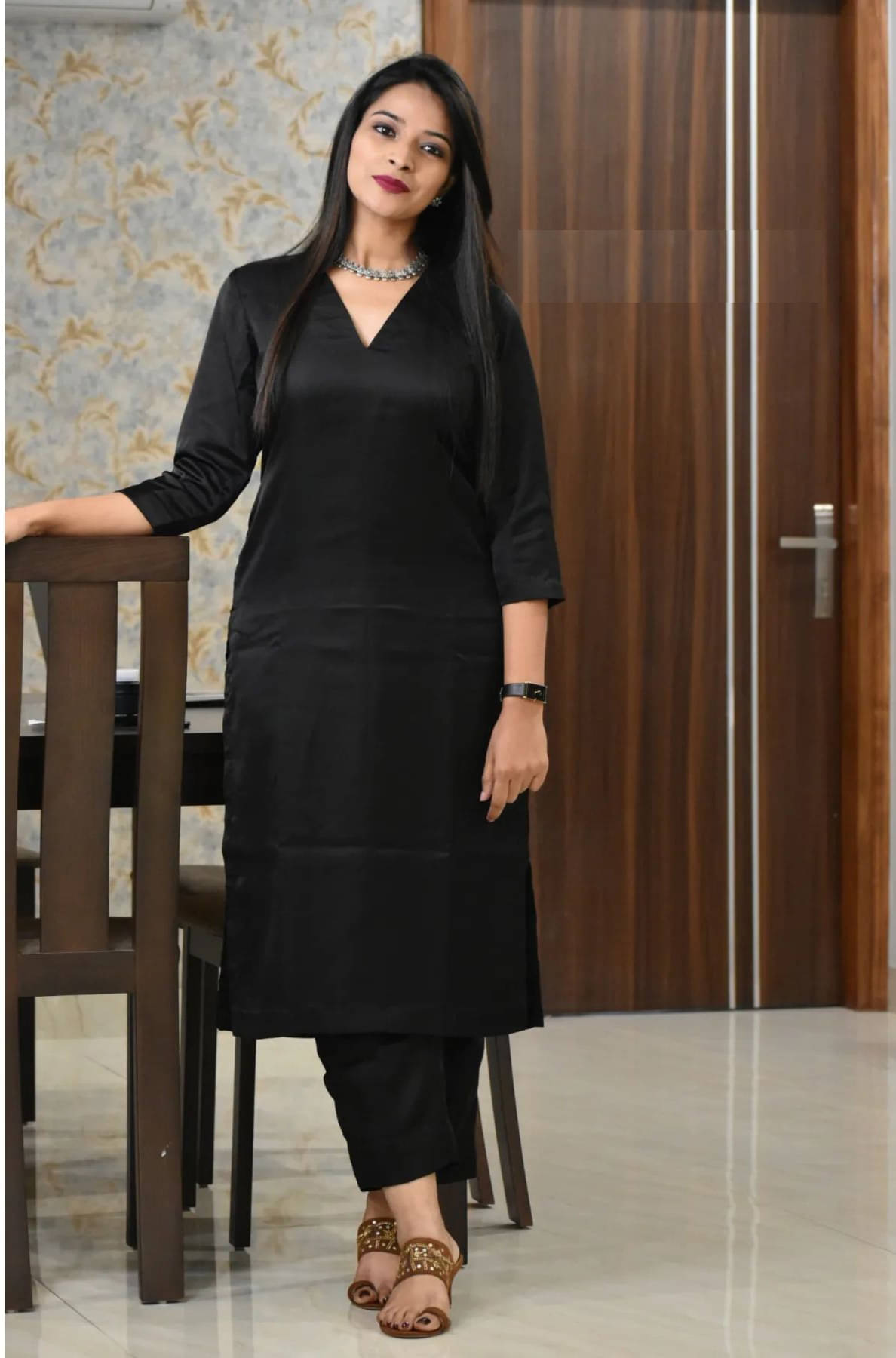 Nirja Creation Women Cotton Silk Solid Straight Kurti With Pants ( Black ) Nirja Creation Women Cotton Silk Solid Straight Kurti With Pants ( Black )
