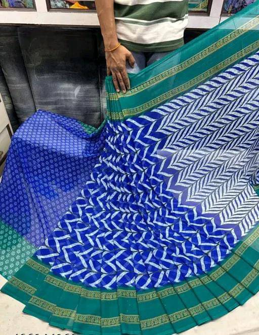 PARVANYA FASHION HUB Georgette Printed Regular Saree With Unstitched Blouse Piece ( Navy Blue ) PARVANYA FASHION HUB Georgette Printed Regular Saree With Unstitched Blouse Piece ( Navy Blue )