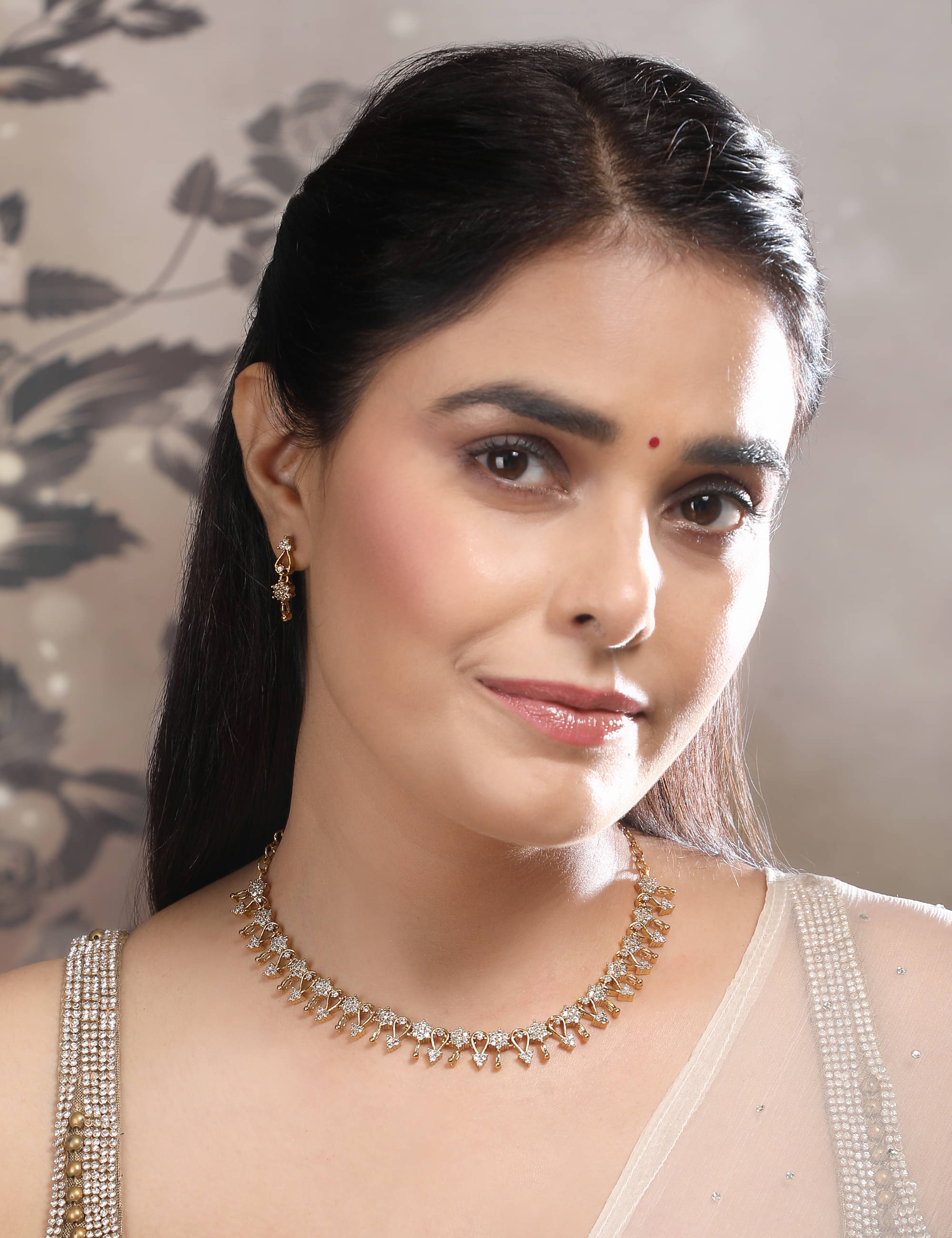     			Thrillz Gold Brass Necklace Set ( Pack of 3 )