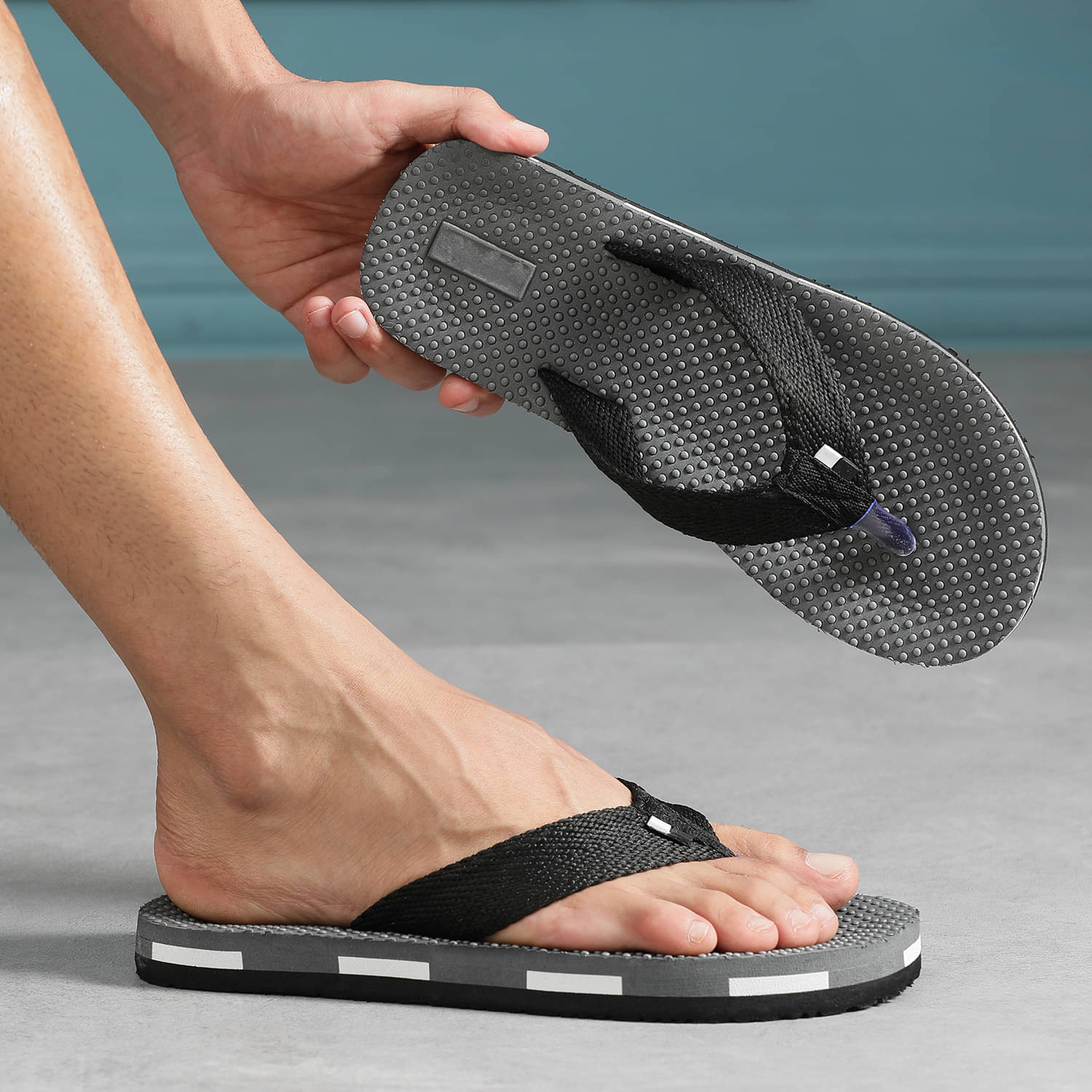     			VOKLINE Grey Men's Thong Flip Flop