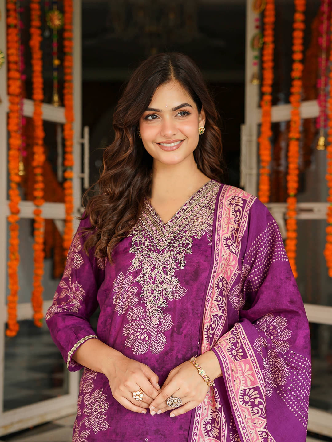 Vaamsi Women Chanderi Embroidered Straight Kurti With Pants ( Purple ) Vaamsi Women Chanderi Embroidered Straight Kurti With Pants ( Purple )
