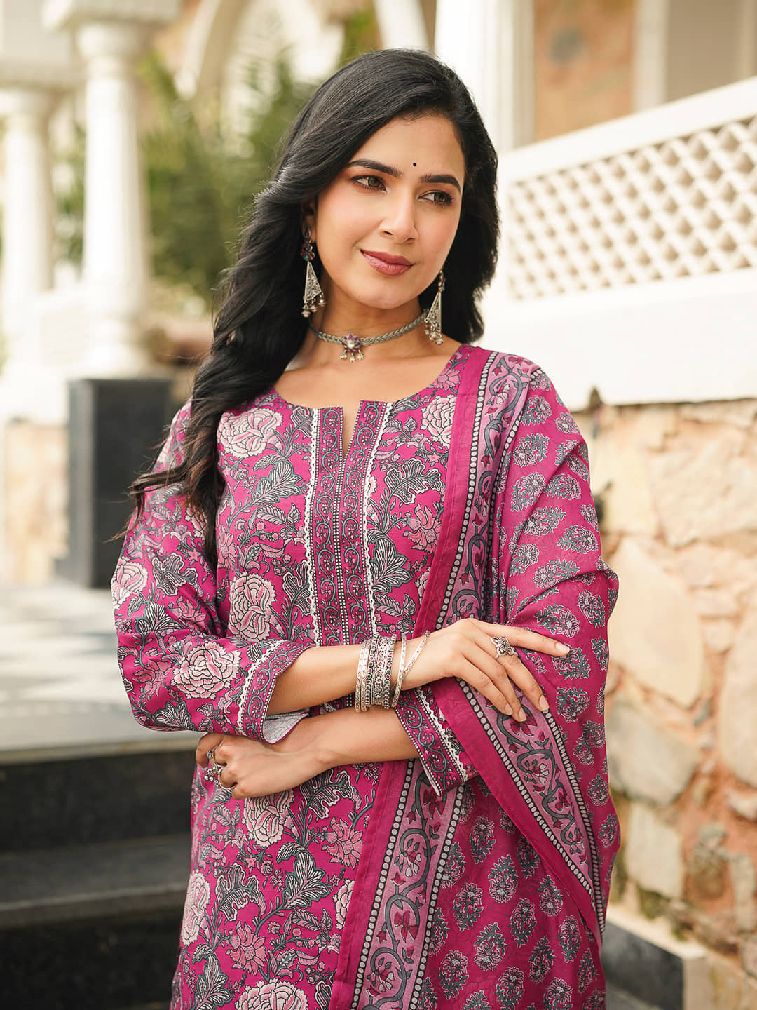 Vaamsi Women Cotton Blend Printed Straight Kurti With Pants ( Pink )