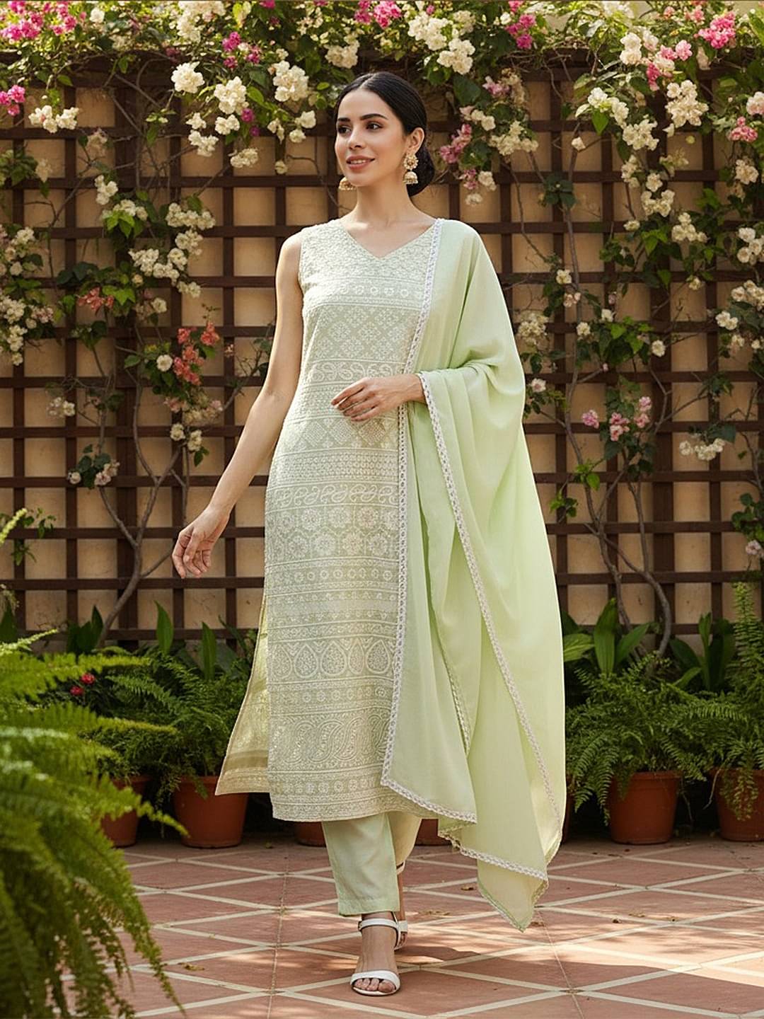     			Vaamsi Women Georgette Embroidered Straight Kurti With Pants ( Green )