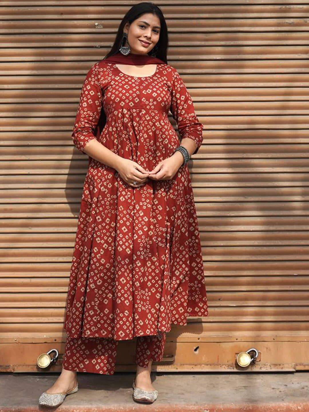YAGNIK FASHION Women Rayon Printed Anarkali Kurti With Pants ( Maroon )