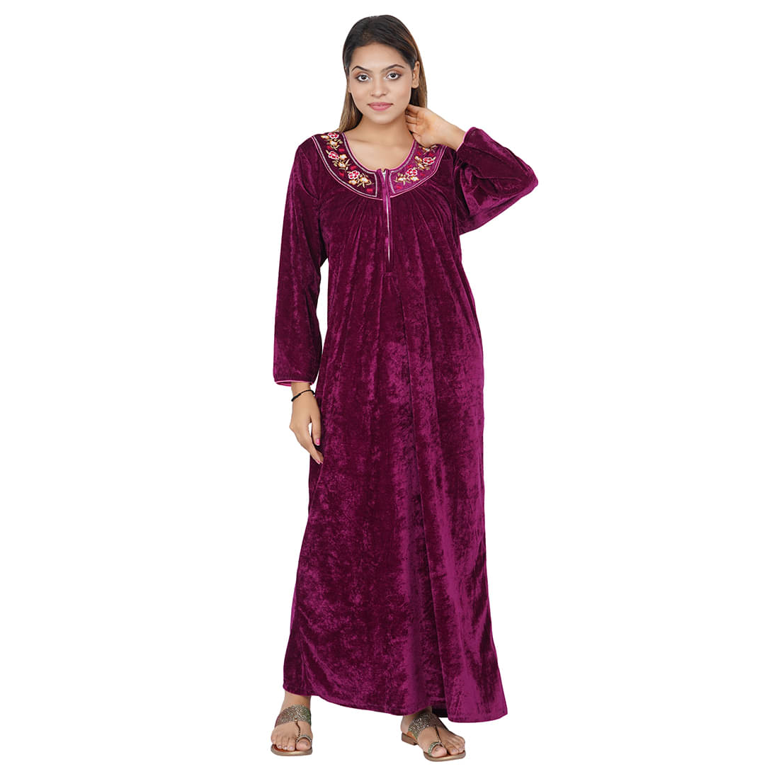     			Gutthi Woollen Solid Women Regular Nighty ( Maroon )