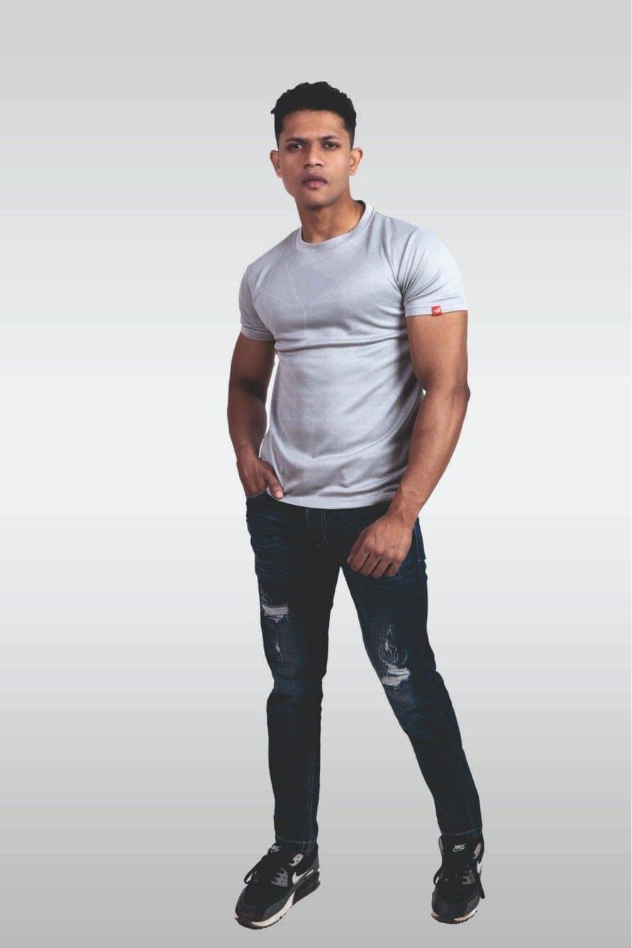     			LYNX Men Cotton Relaxed Fit Self Design T-Shirt ( grey )