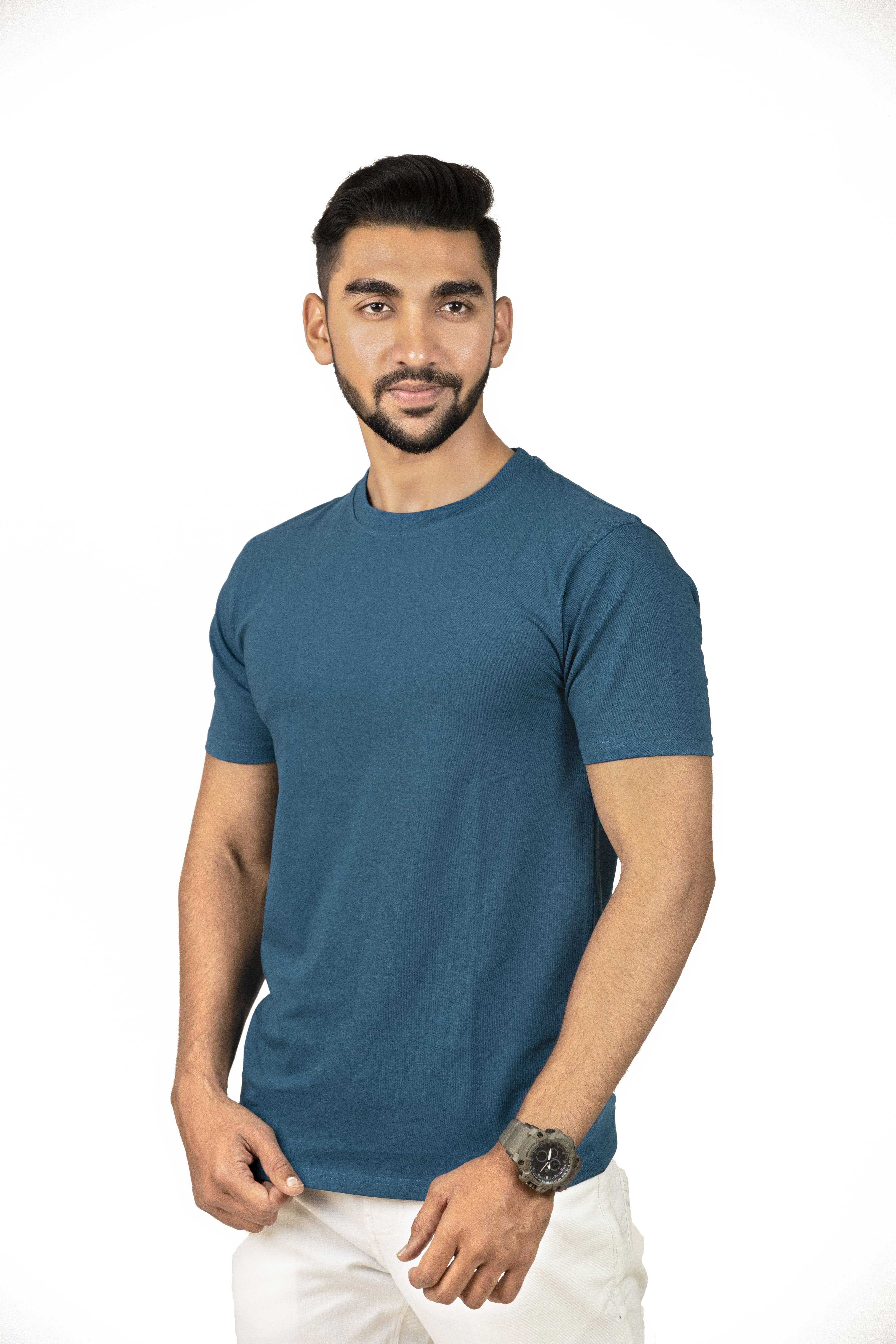     			LYNX Men Cotton Relaxed Fit Solid T-Shirt ( Blue )