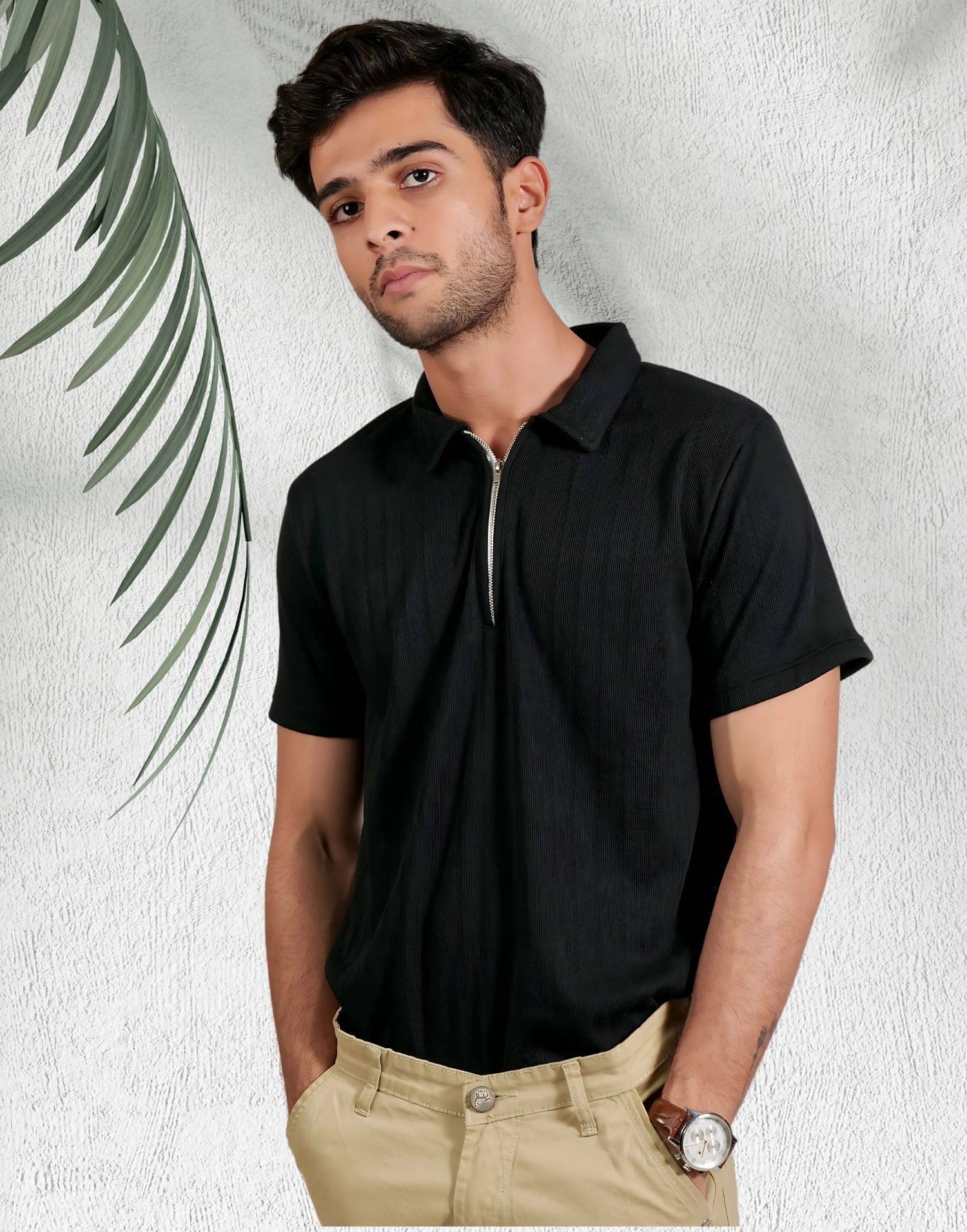 LYNX Men Cotton Relaxed Fit Self Design T-Shirt ( Black )     			LYNX Men Cotton Relaxed Fit Self Design T-Shirt ( Black )