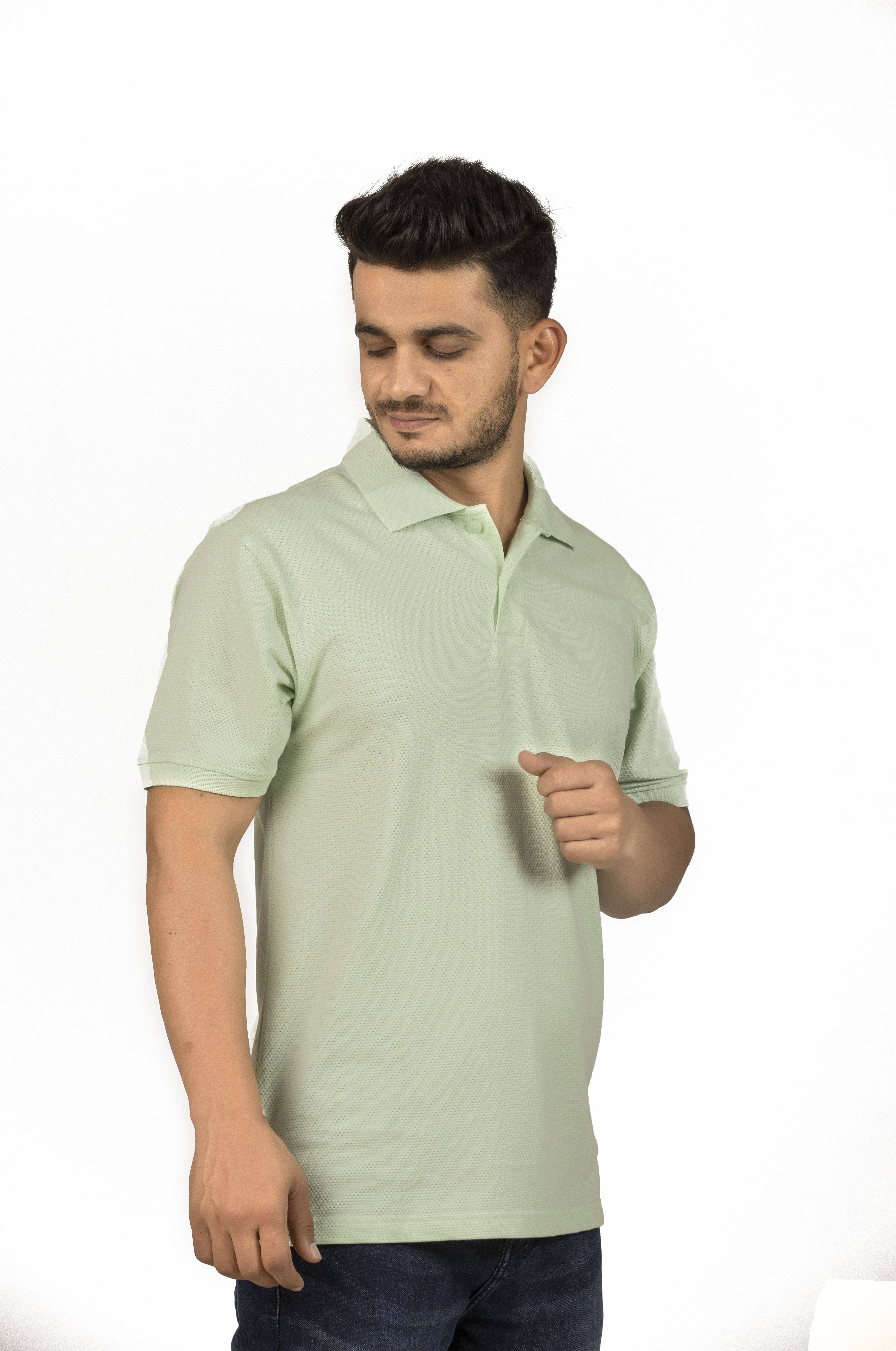 LYNX Men Cotton Relaxed Fit Solid T-Shirt ( Blue )     			LYNX Men Cotton Relaxed Fit Solid T-Shirt ( Blue )