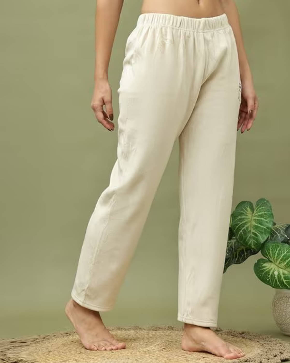     			MISS MEBINO Velvet Solid Women Pyjama ( Beige )