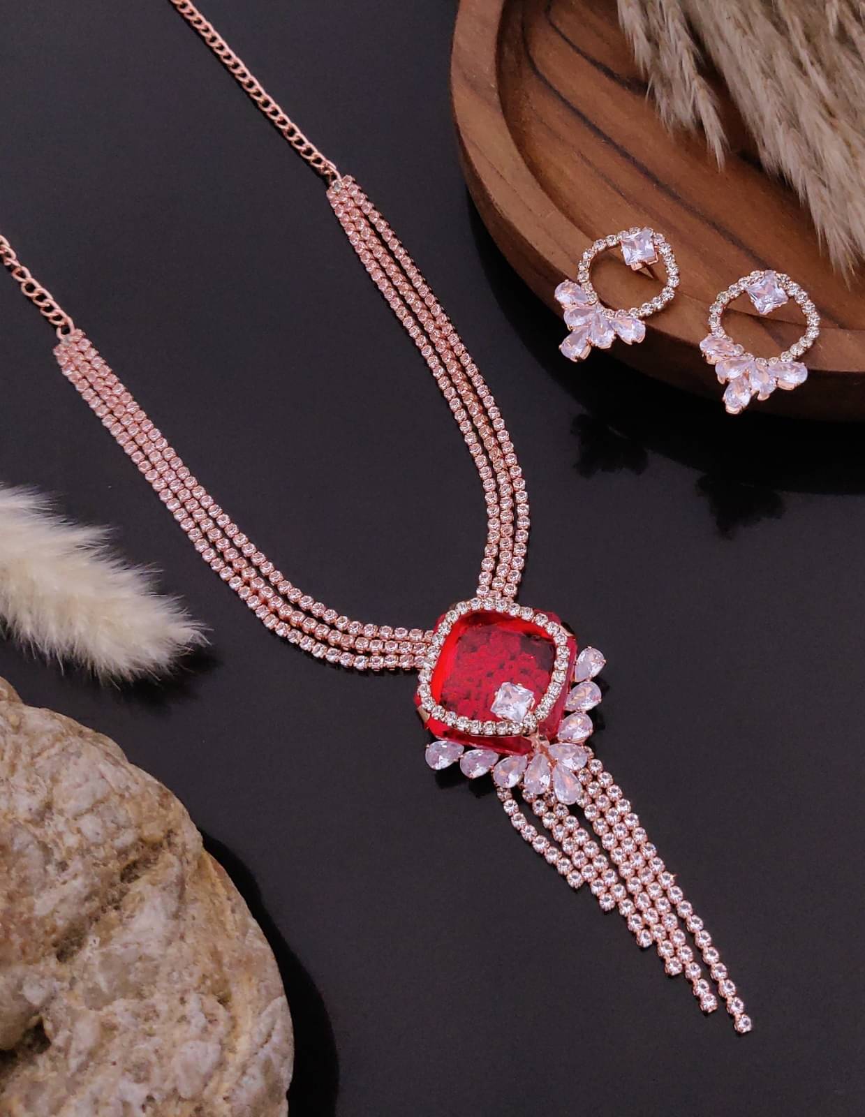     			OCHORI Red Brass Necklace Set ( Pack of 1 )