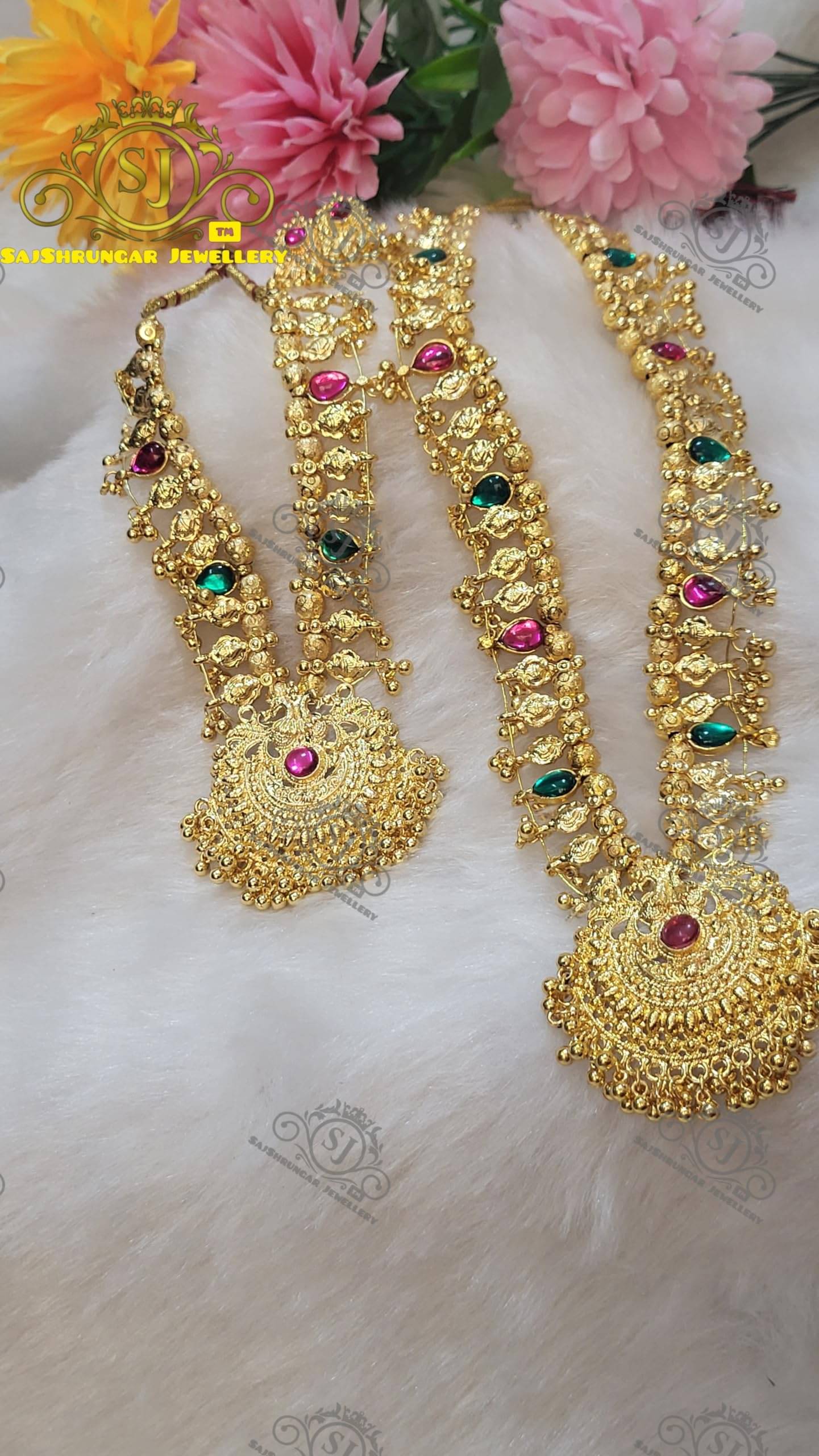     			SAJSHRUNGAR JEWELLERY Golden Copper Necklace Set ( Pack of 1 )
