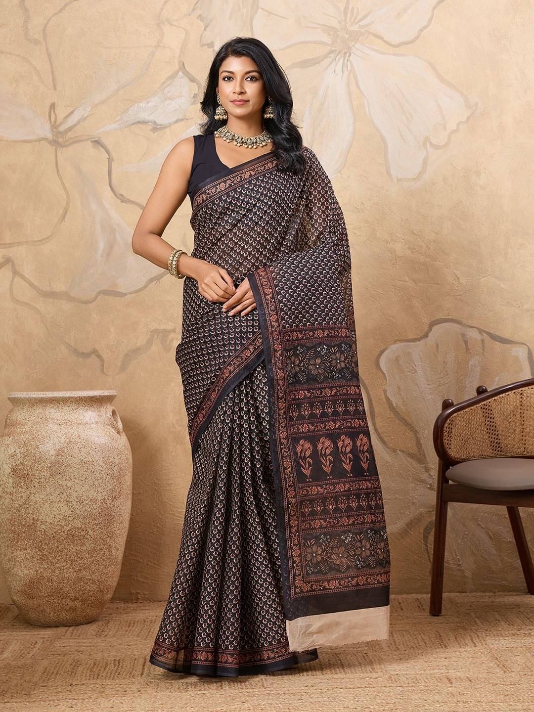 SHANVIKA Cotton Printed Sambalpuri Saree Without Blouse Piece ( Black ) SHANVIKA Cotton Printed Sambalpuri Saree Without Blouse Piece ( Black )