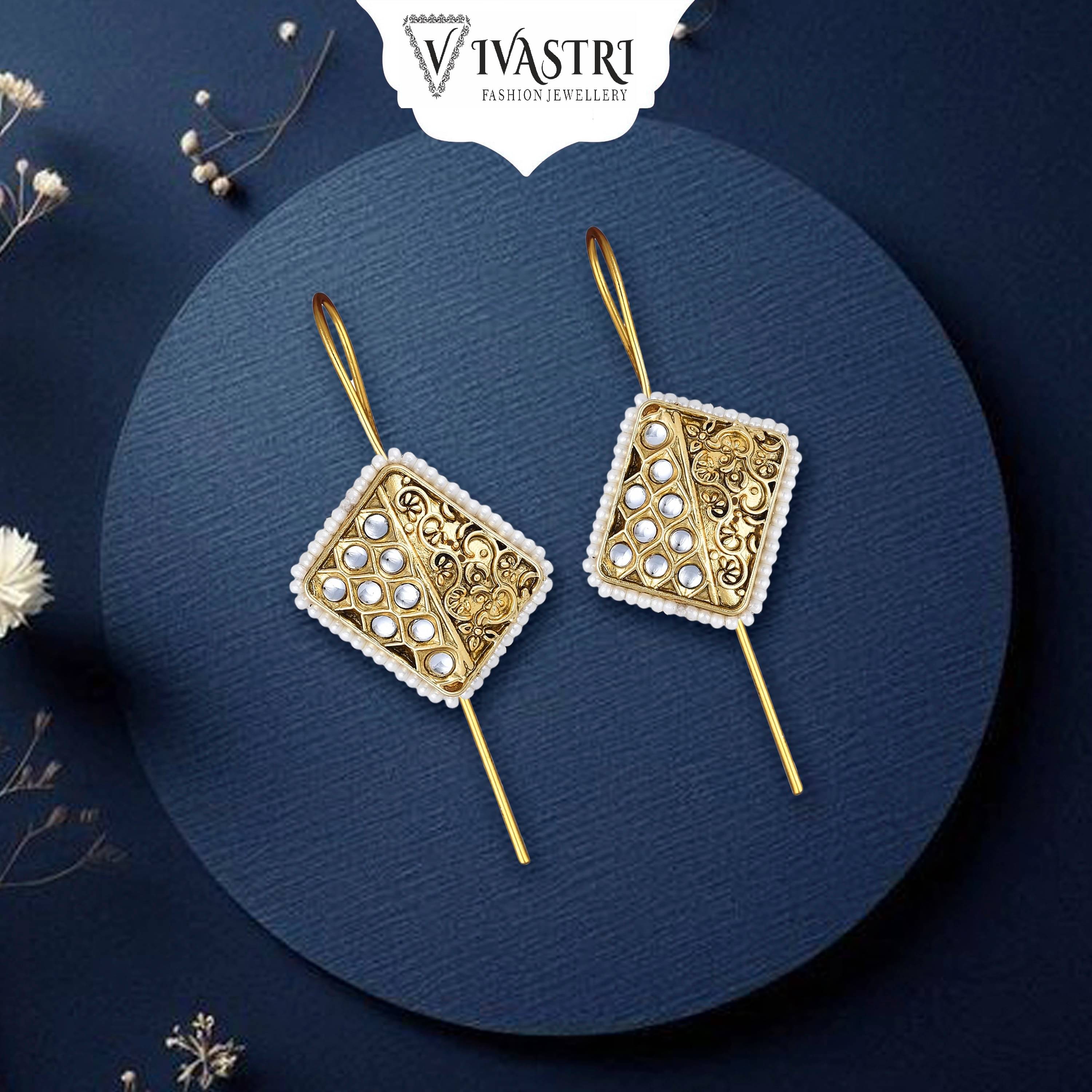     			VIVASTRI Golden EarCuff Earrings ( Pack of 1 )