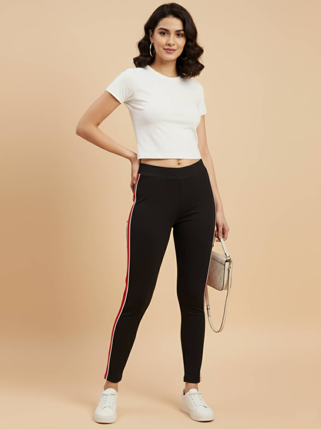     			DE TRENDZ Women Cotton Blend Slim Fit Jegging ( Black )