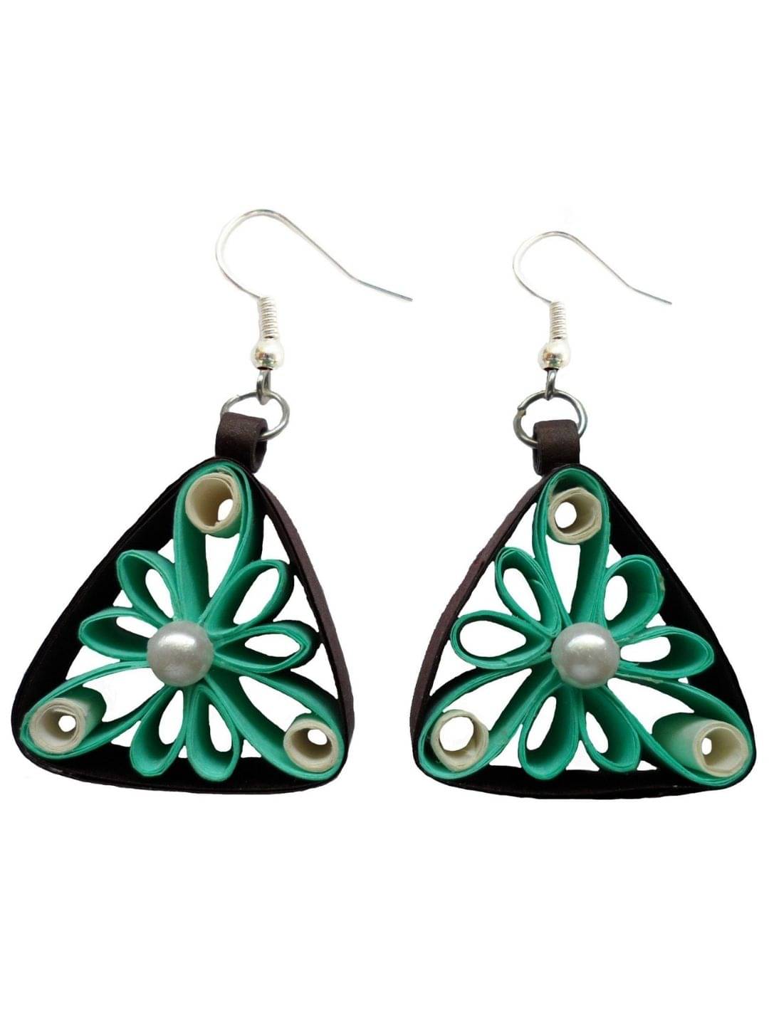     			Designer's Collection Green Drop Earrings ( Pack of 1 )