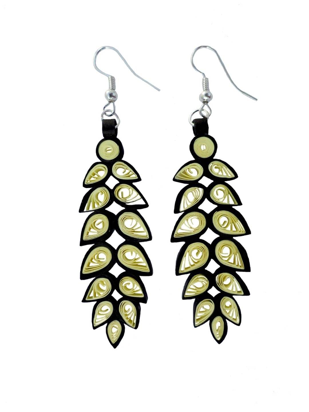     			Designer's Collection Off White Drop Earrings ( Pack of 1 )