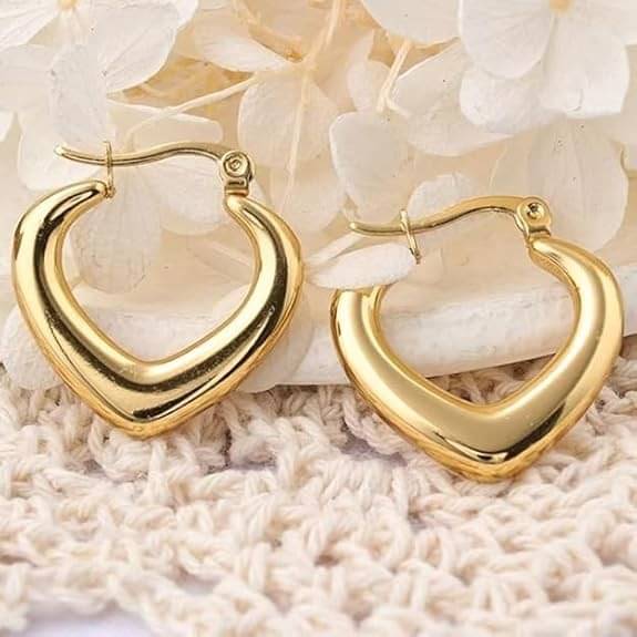     			Flauri Golden Bali Earrings ( Pack of 1 )