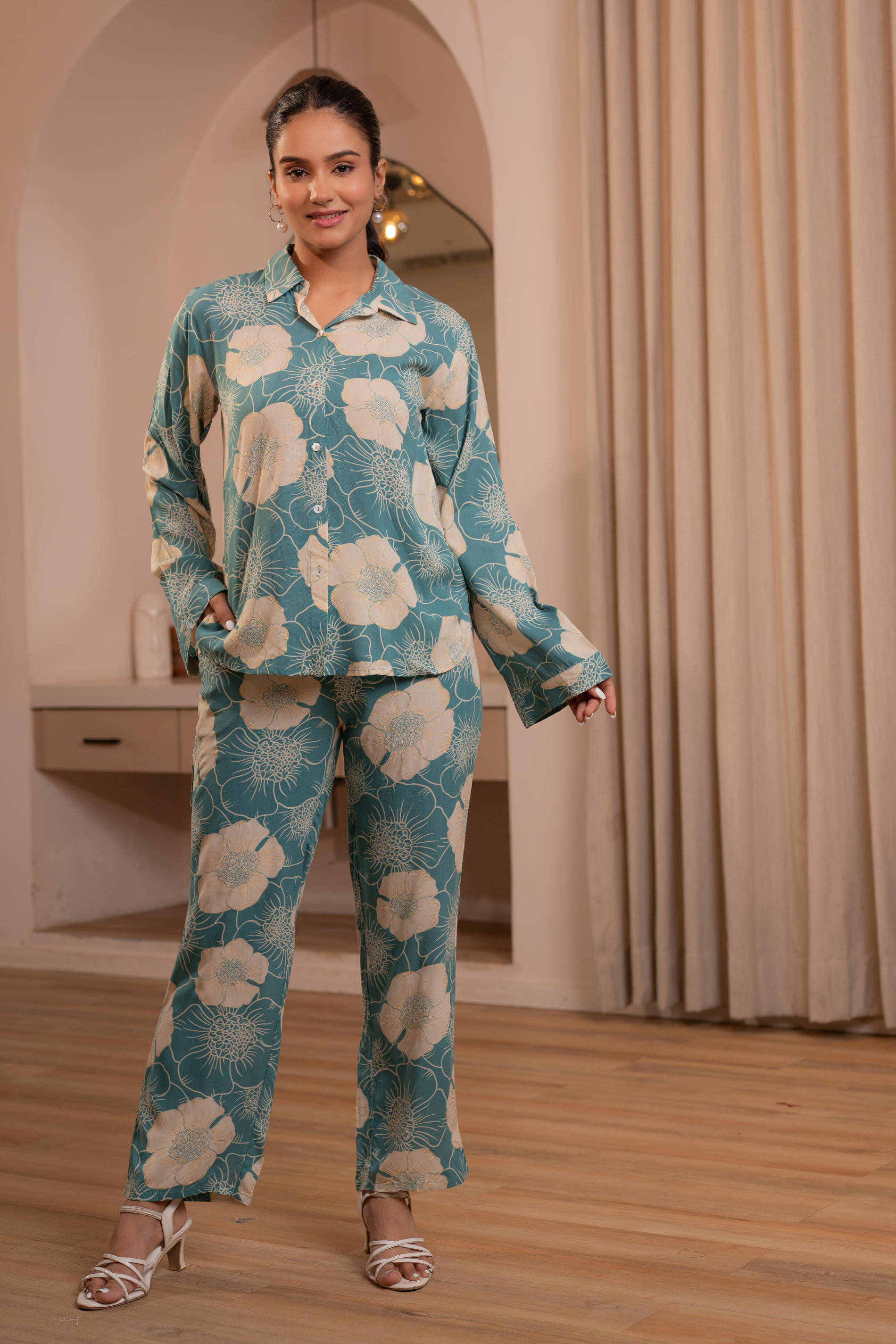 Juniper Women Viscose Printed Straight Kurti With Pants ( Mint Green )     			Juniper Women Viscose Printed Straight Kurti With Pants ( Mint Green )