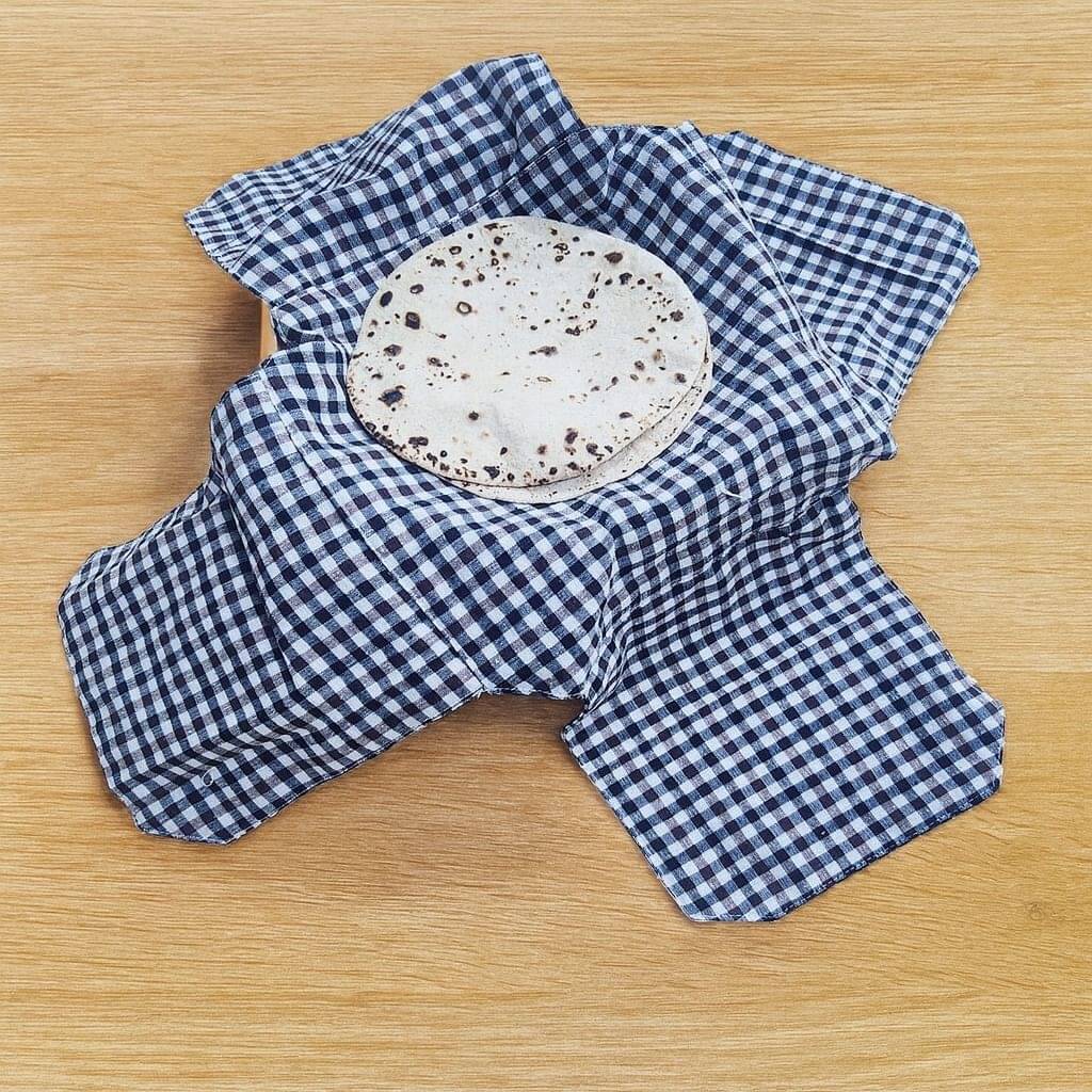     			Mini Check Double Layer Roti Cloth 1 Pc – Soft Cotton Chapati & Food Cover Checkered Roti Square Flap Cover (White, 1)