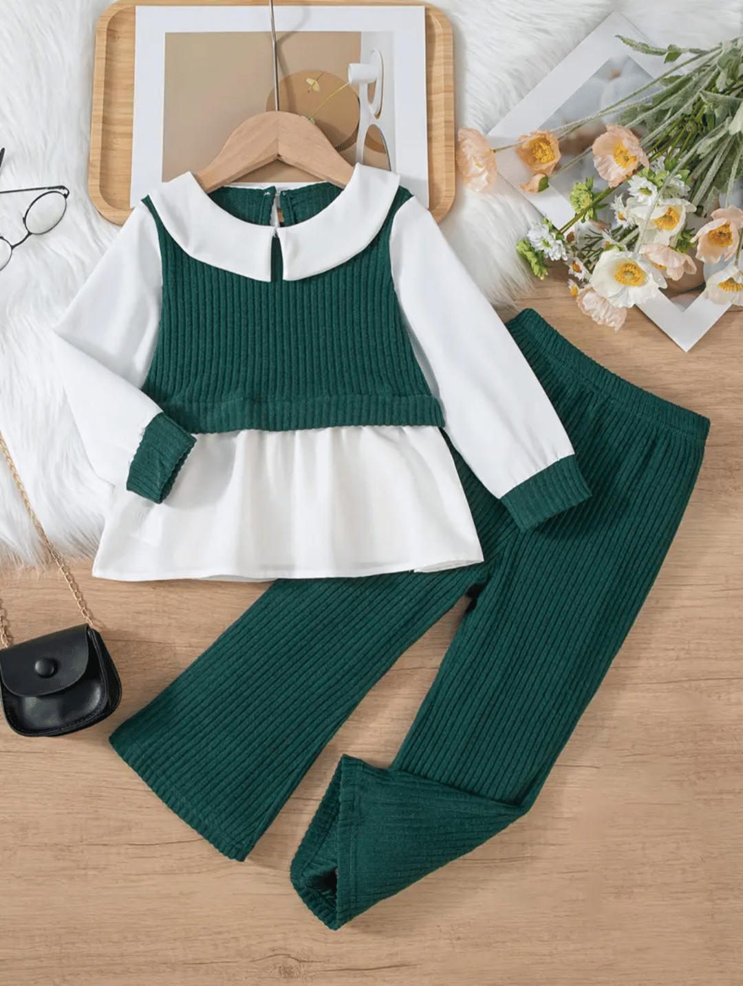 R.POLO Pack of 1 Girls Cotton Blend T-shirt & Pants ( White,Green )     			R.POLO Pack of 1 Girls Cotton Blend T-shirt & Pants ( White,Green )