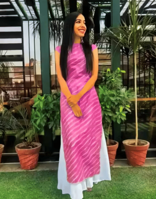    			SANJYA Women Rayon Striped A-line Kurti ( Pink )