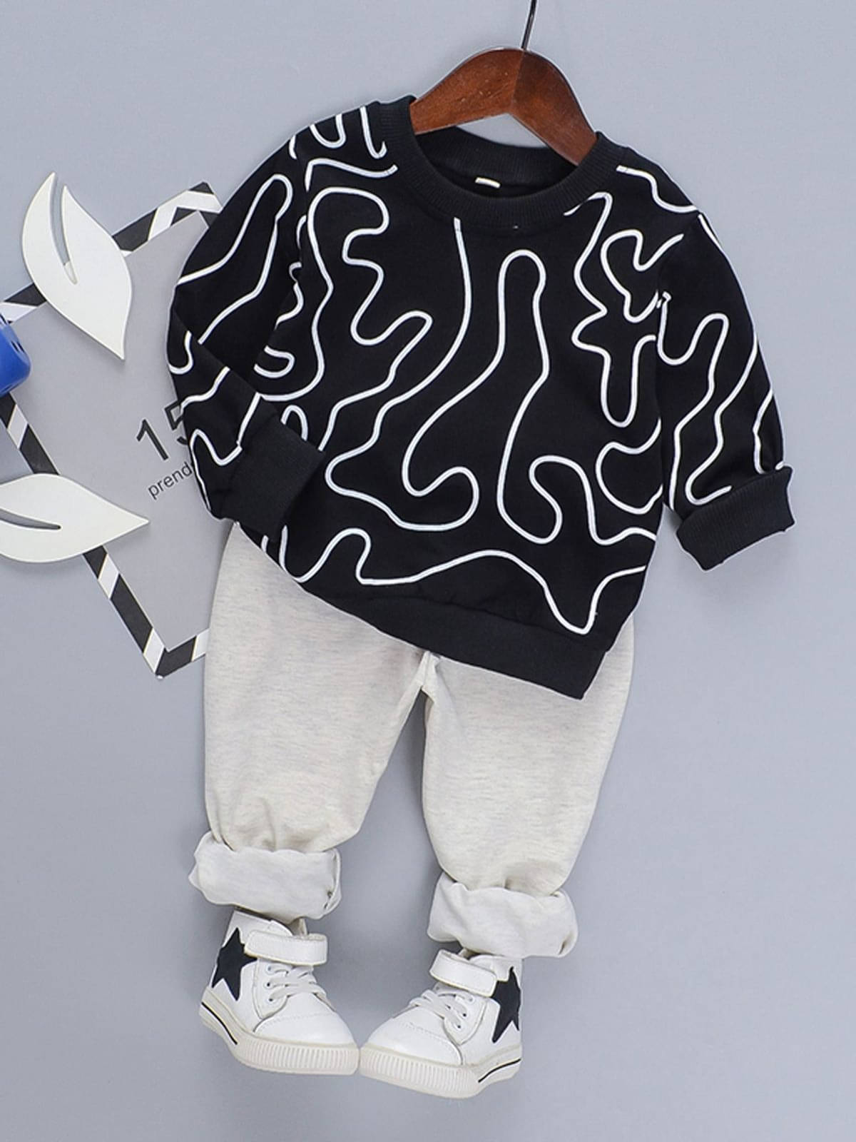 SRP FASHION Pack of 1 Boys Cotton Blend Sweatshirt & Trackpant Set ( Black )     			SRP FASHION Pack of 1 Boys Cotton Blend Sweatshirt & Trackpant Set ( Black )