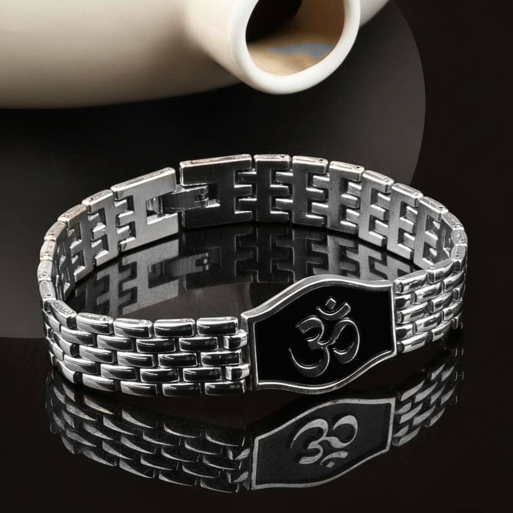     			Style Wind Silver Bracelet ( Pack of 1 )