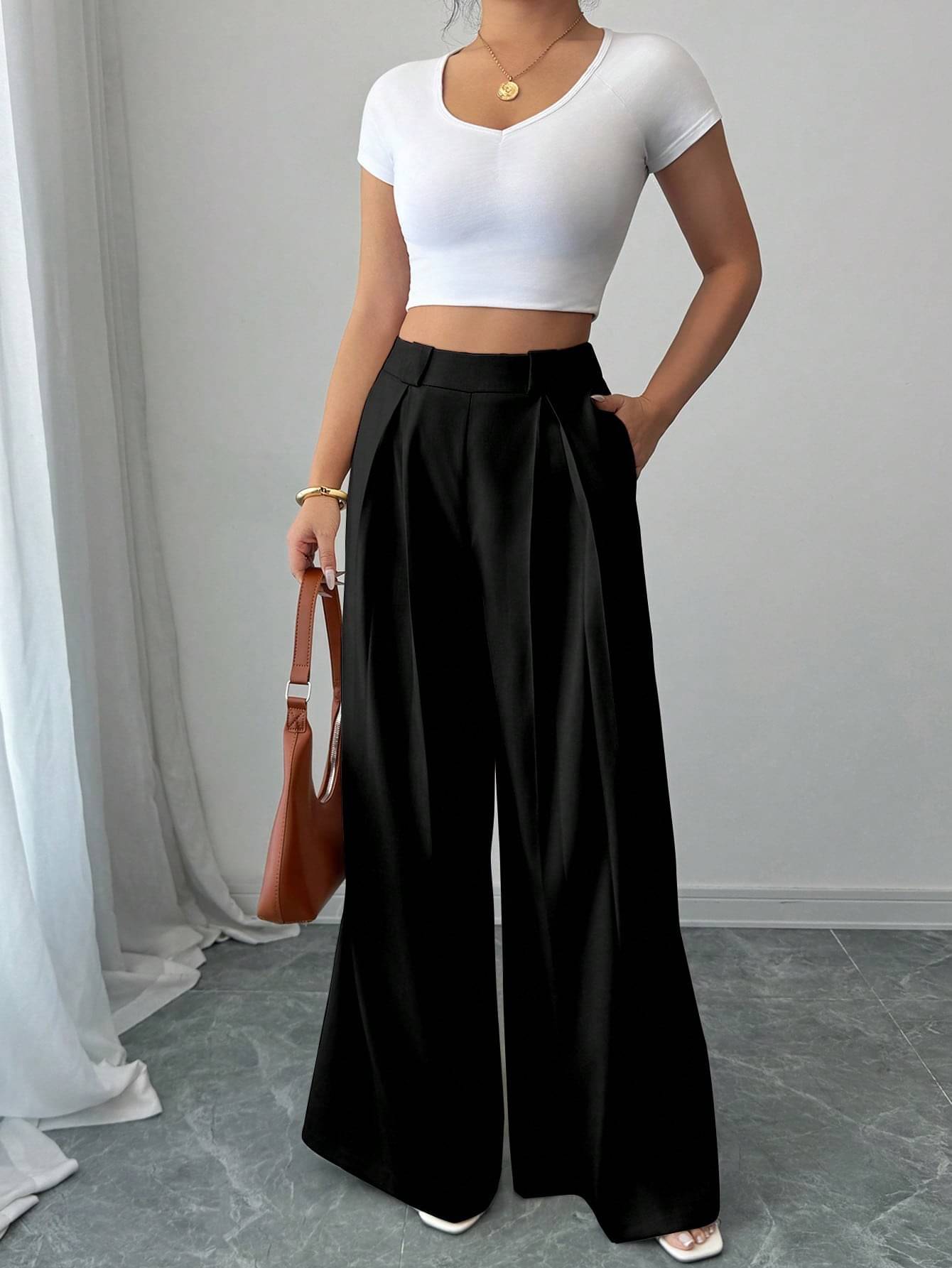     			Aahwan Women Cotton Blend Casual Trousers ( Black )