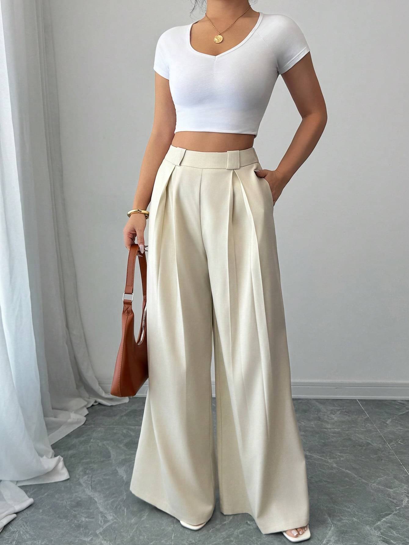     			Aahwan Women Cotton Blend Casual Trousers ( Off White )