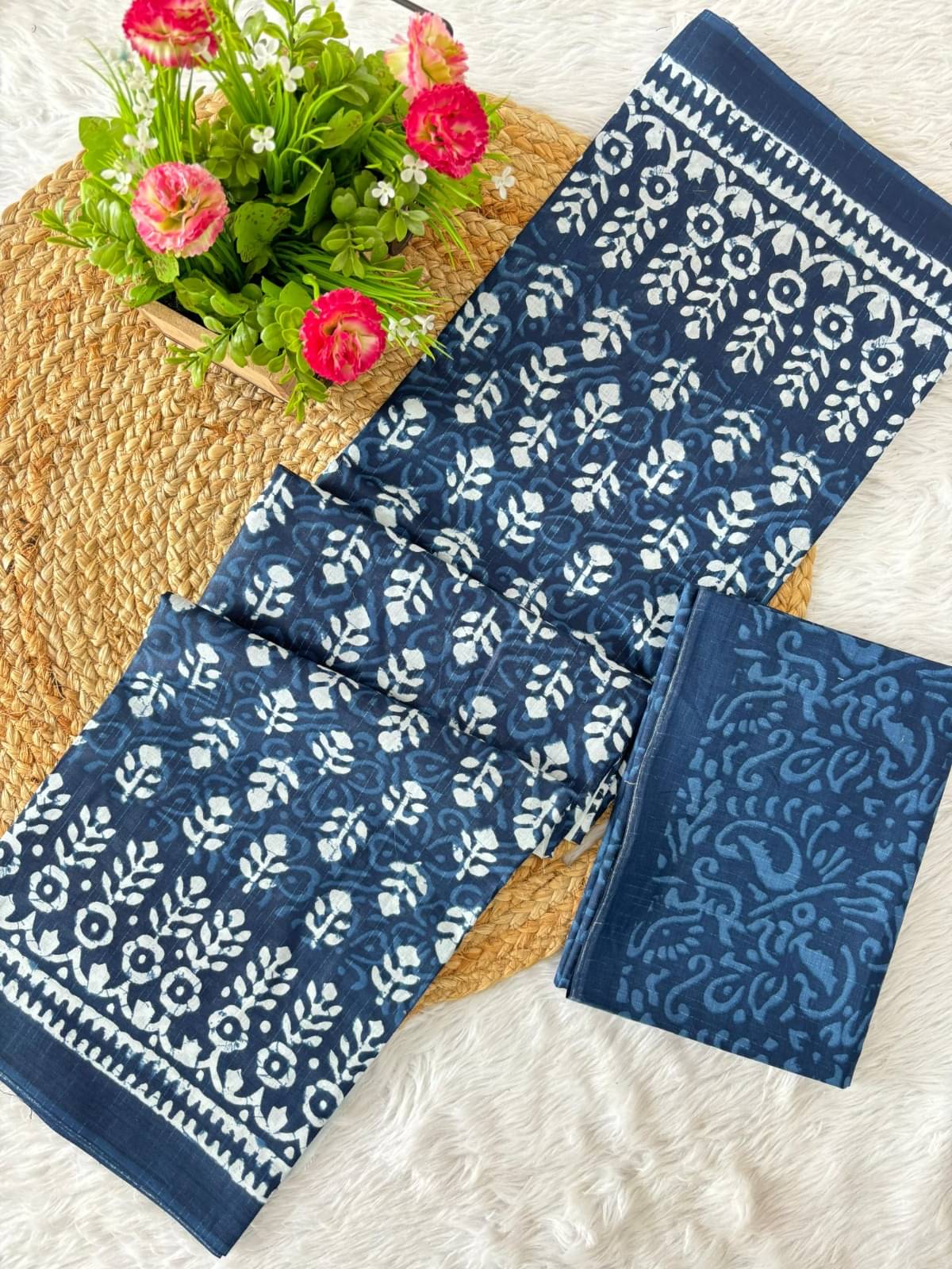 BRENZZAFASHION Cotton Printed Bhagalpuri Saree With Unstitched Blouse Piece ( Gold )     			BRENZZAFASHION Cotton Printed Bhagalpuri Saree With Unstitched Blouse Piece ( Gold )