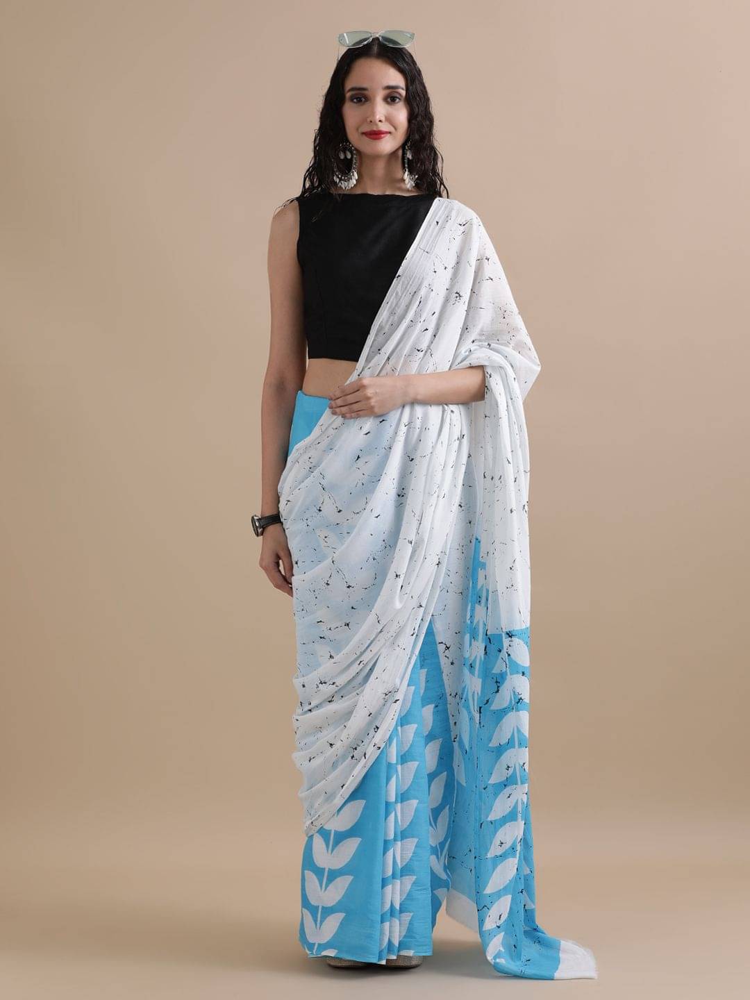 Lovwear Cotton Printed Regular Saree With Unstitched Blouse Piece ( Sky Blue,White )     			Lovwear Cotton Printed Regular Saree With Unstitched Blouse Piece ( Sky Blue,White )