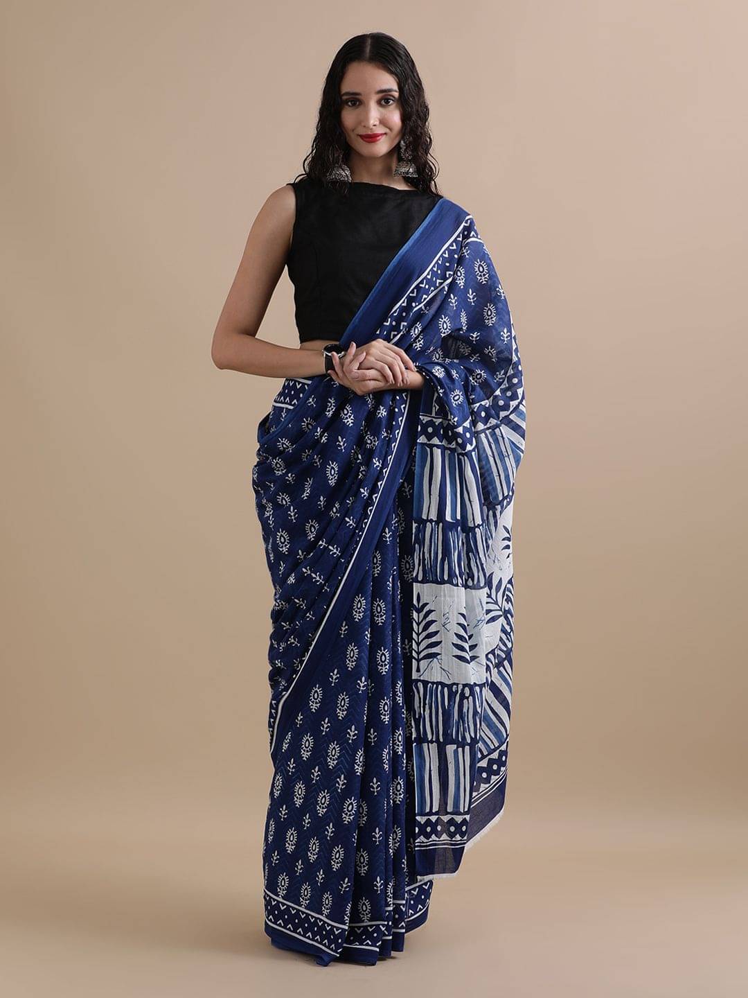 Lovwear Cotton Printed Regular Saree With Unstitched Blouse Piece ( Indigo ) Lovwear Cotton Printed Regular Saree With Unstitched Blouse Piece ( Indigo )