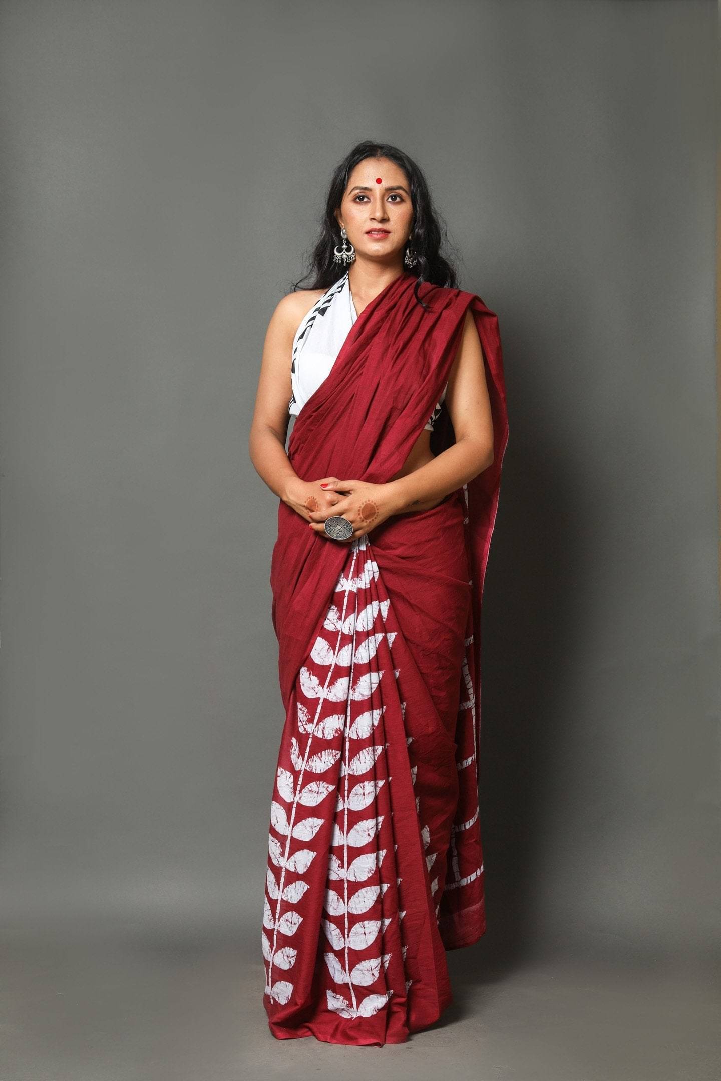 Lovwear Cotton Printed Regular Saree With Unstitched Blouse Piece ( Maroon )     			Lovwear Cotton Printed Regular Saree With Unstitched Blouse Piece ( Maroon )