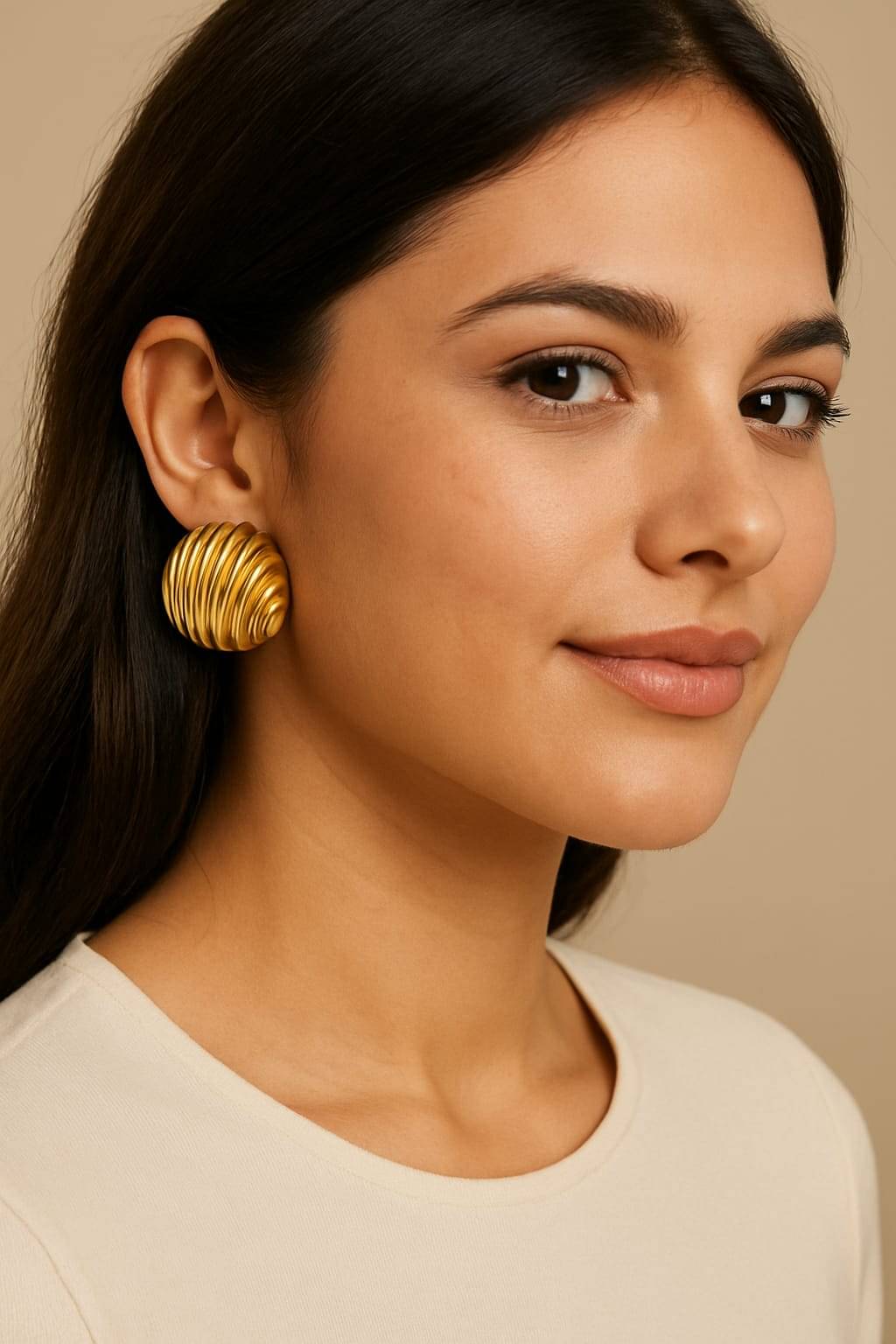     			VELVET PETALS Golden Stud Earrings ( Pack of 1 )