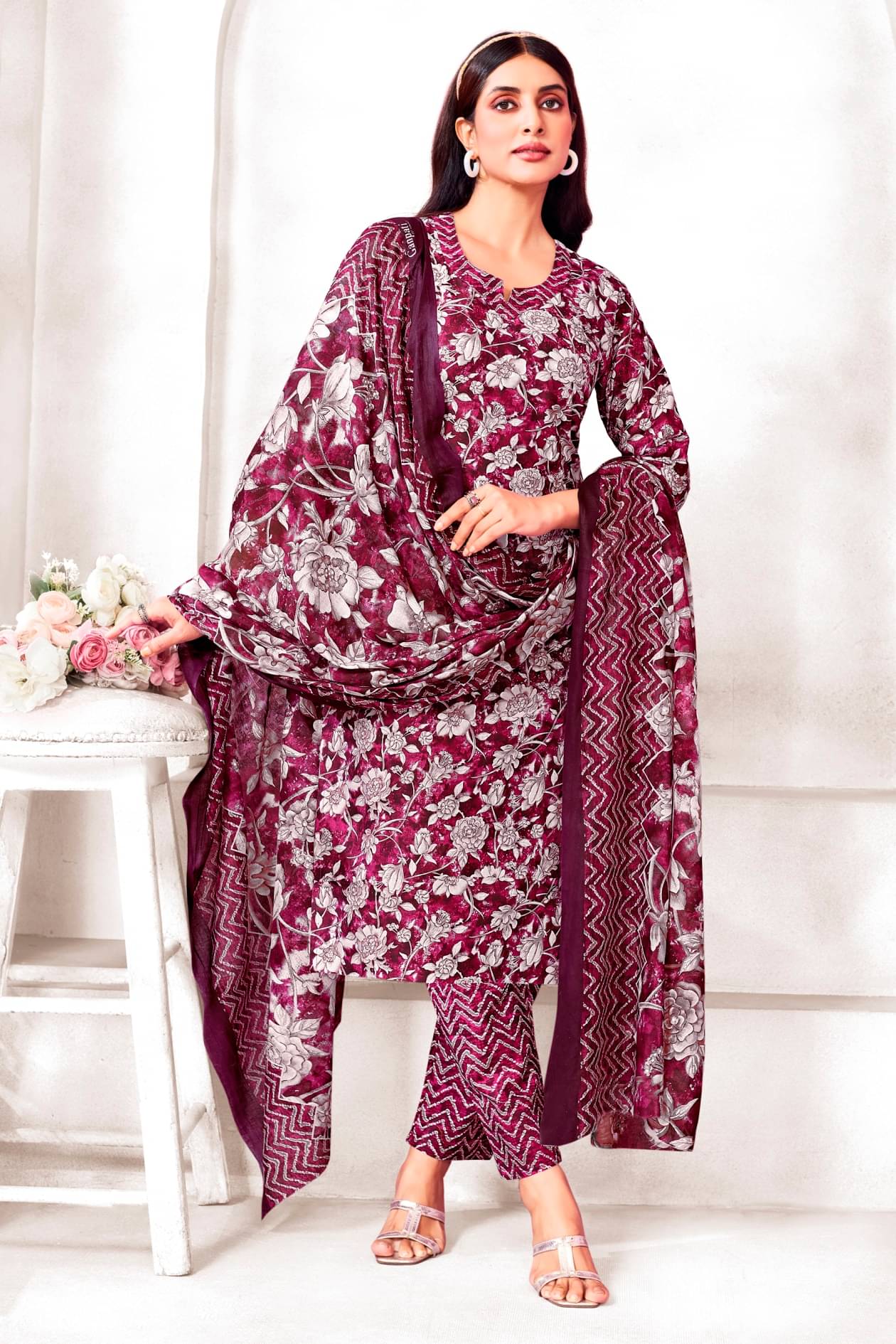     			shree jeenmata collection Women Cotton Printed Straight Kurti With Pants ( Purple )