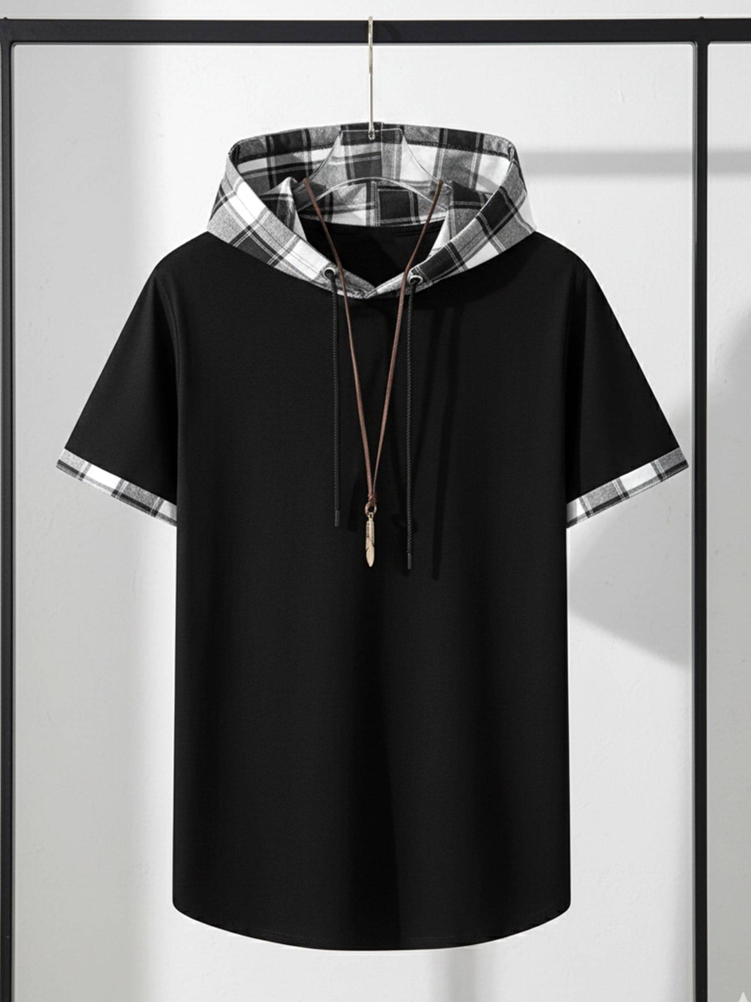 JUMP CUTS Cotton Blend Hooded Men's Sweatshirt - Black ( Pack of 1 )     			JUMP CUTS Cotton Blend Hooded Men's Sweatshirt - Black ( Pack of 1 )