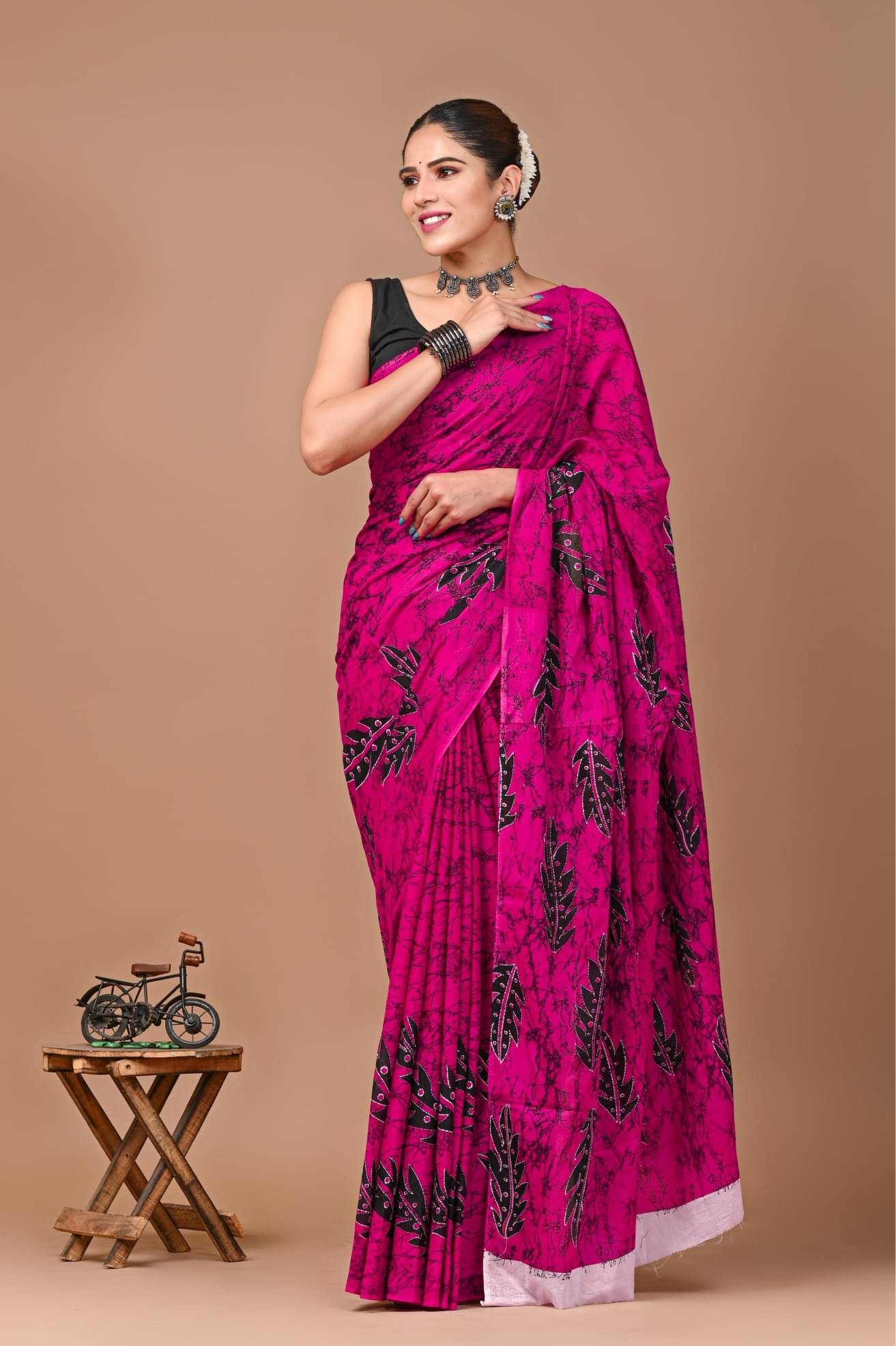 Lovwear Cotton Printed Regular Saree With Unstitched Blouse Piece ( Pink )     			Lovwear Cotton Printed Regular Saree With Unstitched Blouse Piece ( Pink )
