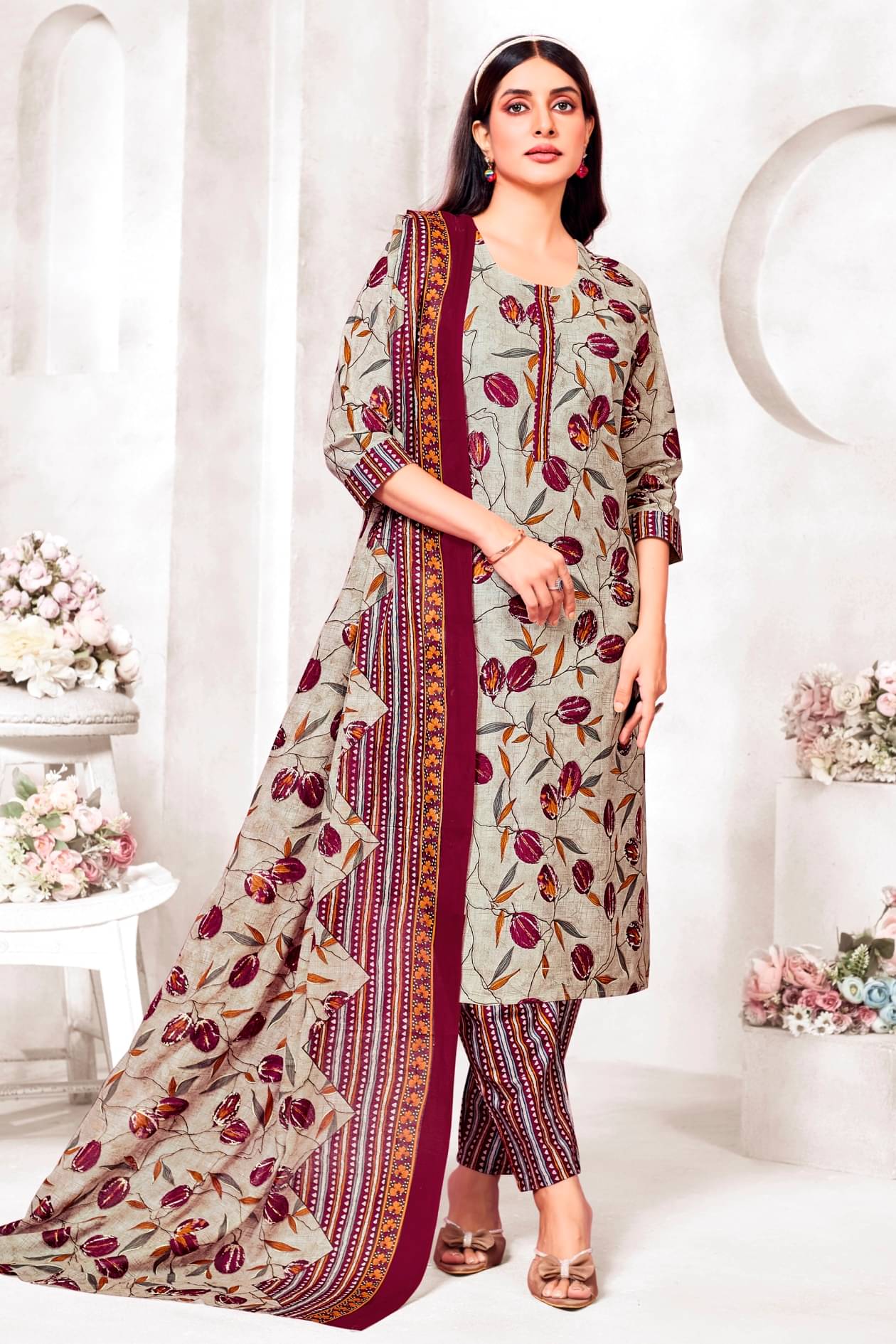 shree jeenmata collection Women Cotton Printed Straight Kurti With Pants ( Grey )     			shree jeenmata collection Women Cotton Printed Straight Kurti With Pants ( Grey )