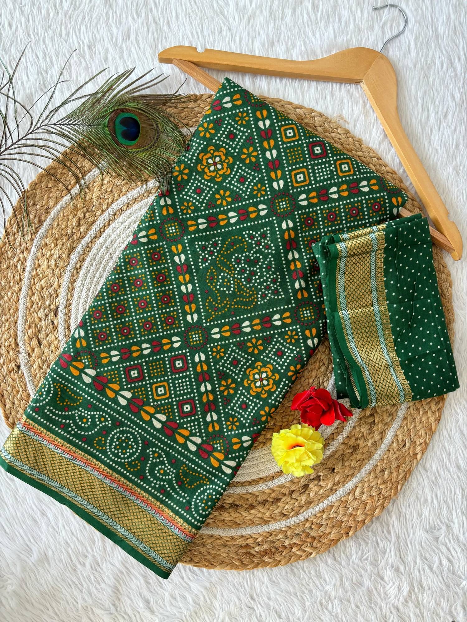 BRENZZAFASHION Cotton Printed Banarasi saree With Unstitched Blouse Piece ( Green )     			BRENZZAFASHION Cotton Printed Banarasi saree With Unstitched Blouse Piece ( Green )