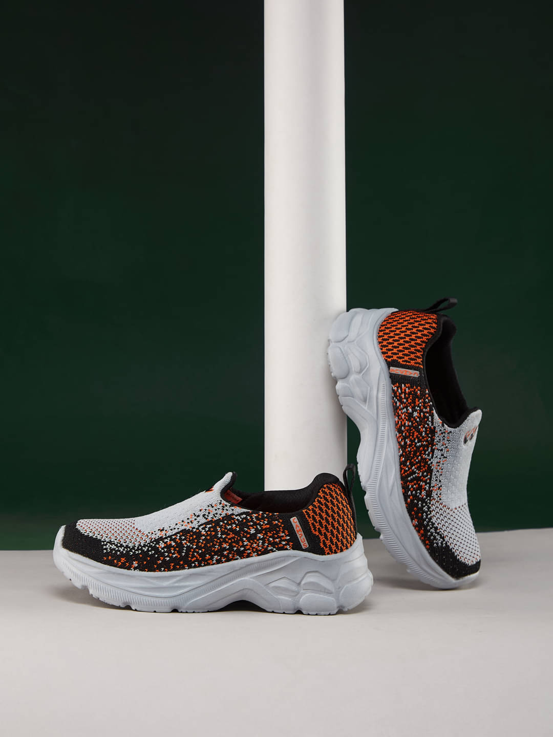     			Campus - Light Grey Boy's Sports Shoes ( 1 Pair )