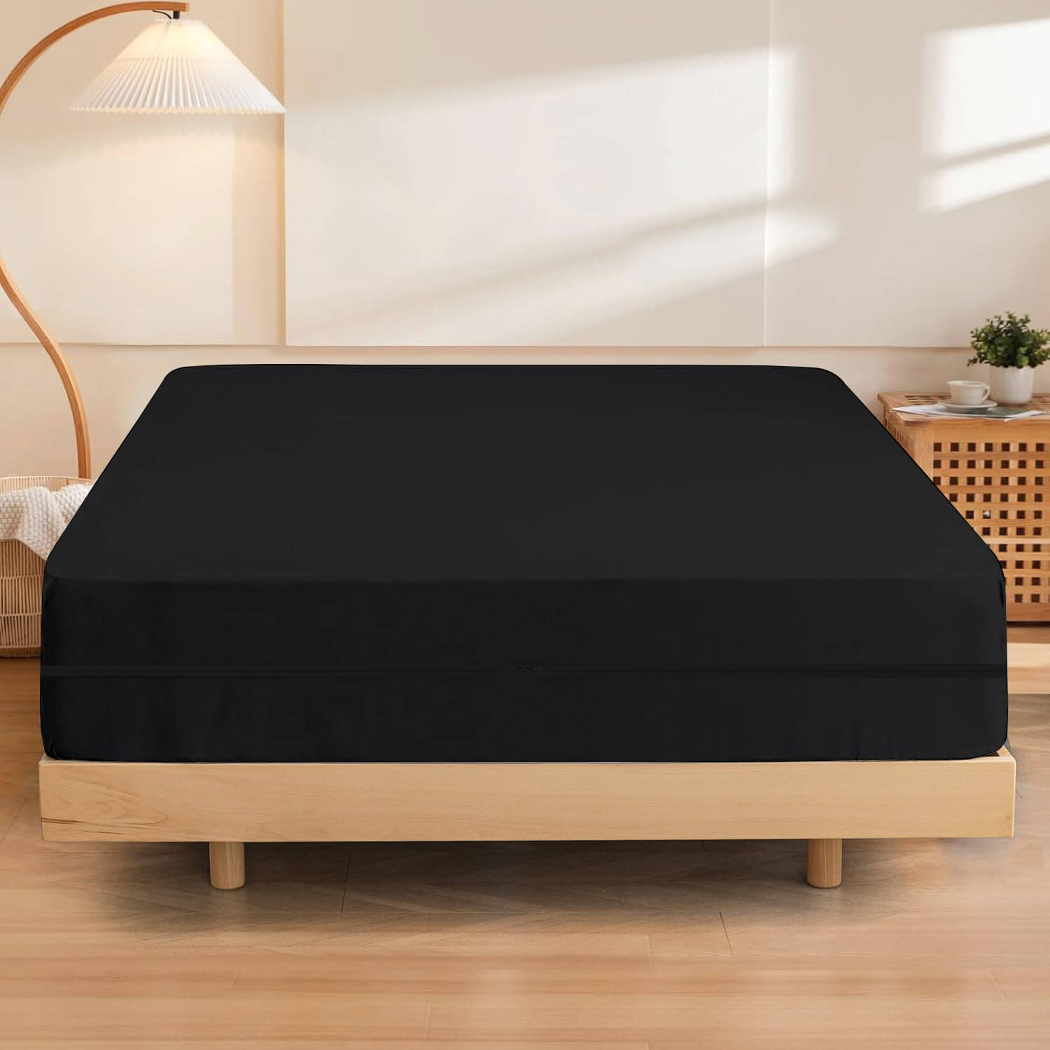     			Dream Care Black Polyester Mattress Cover