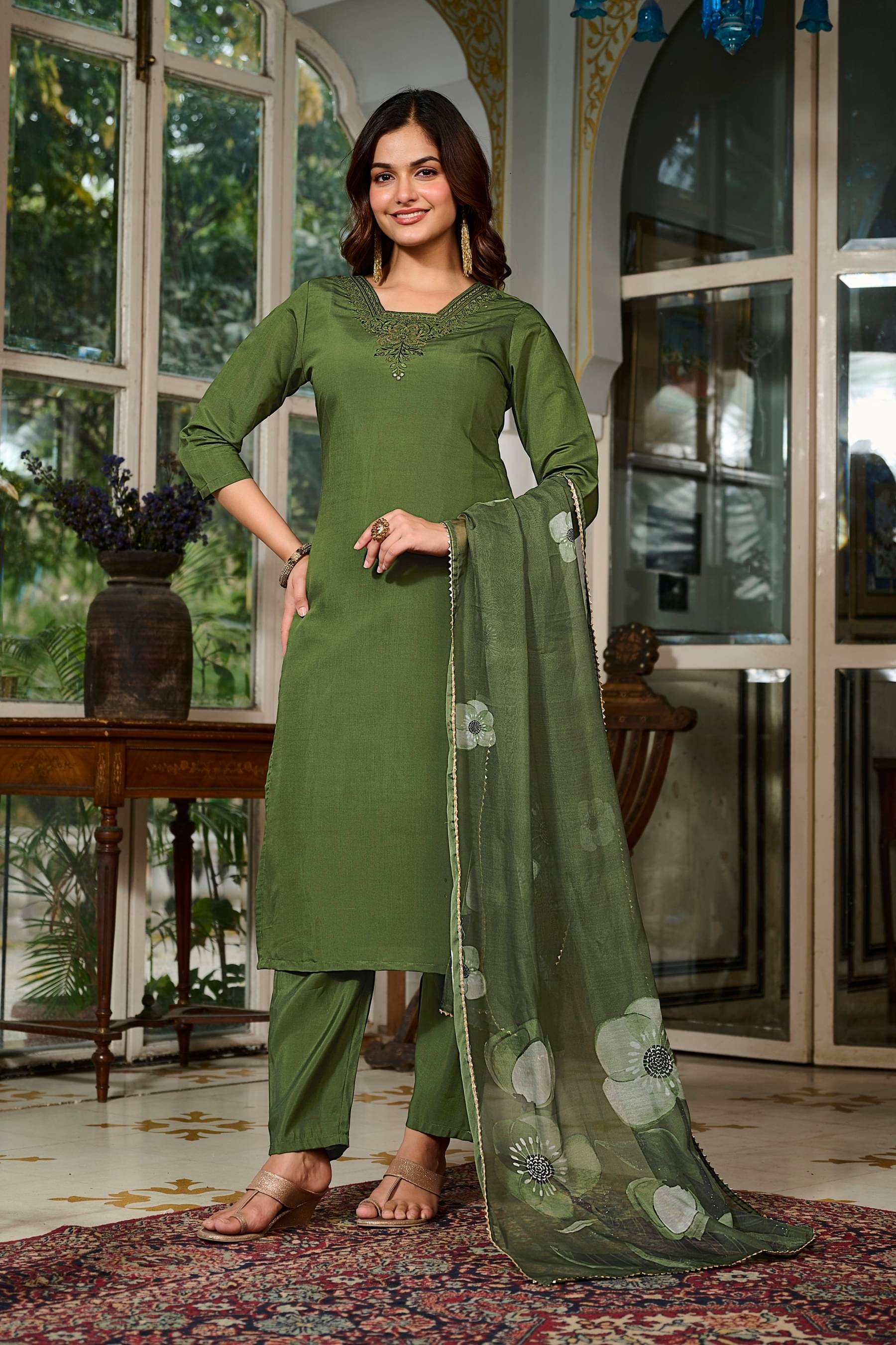 Fashionfricks Women Chanderi Self Design Straight Kurti With Pants ( Green )     			Fashionfricks Women Chanderi Self Design Straight Kurti With Pants ( Green )