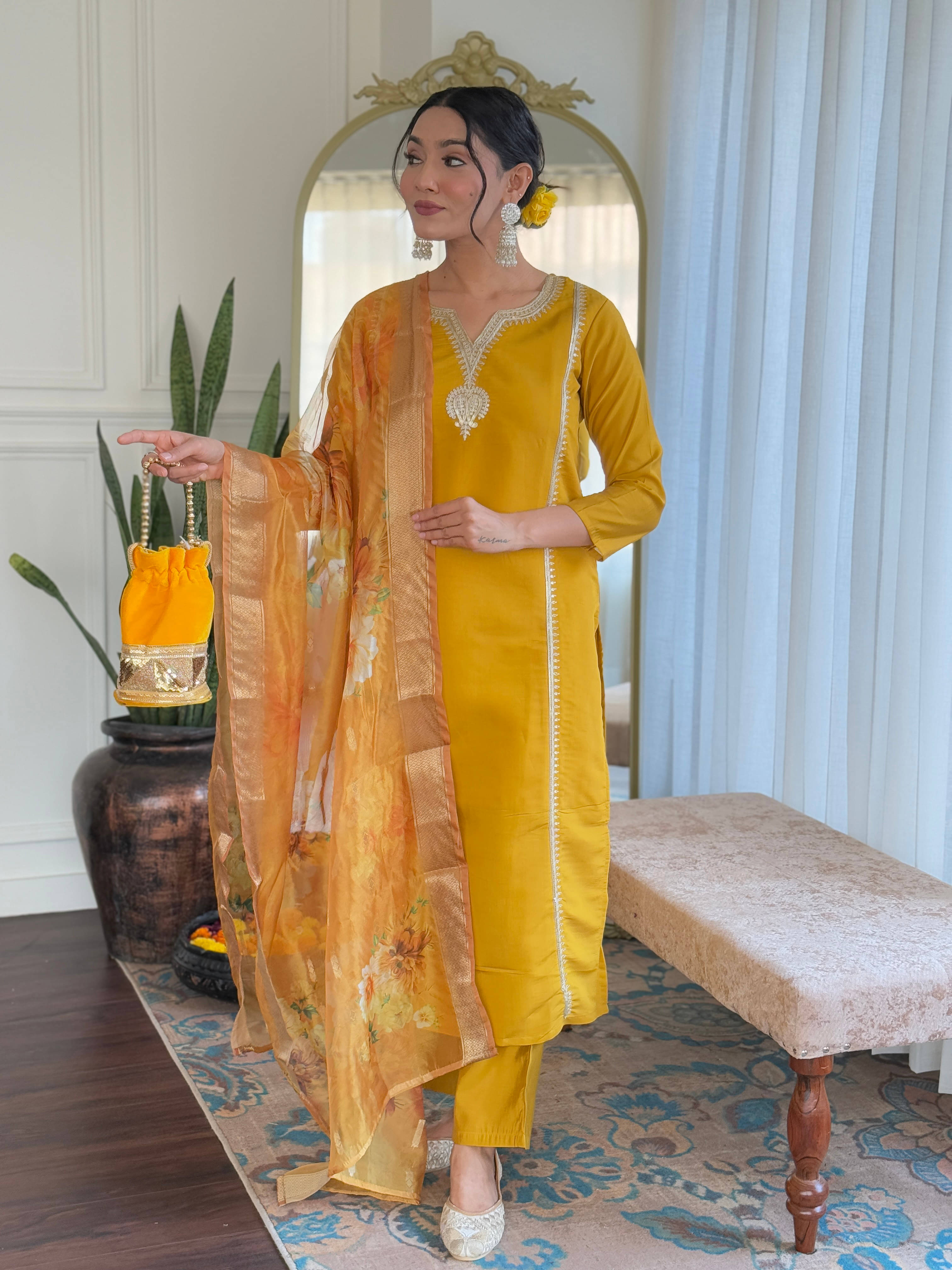 Fashionfricks Women Chanderi Self Design Straight Kurti With Pants ( Yellow )     			Fashionfricks Women Chanderi Self Design Straight Kurti With Pants ( Yellow )