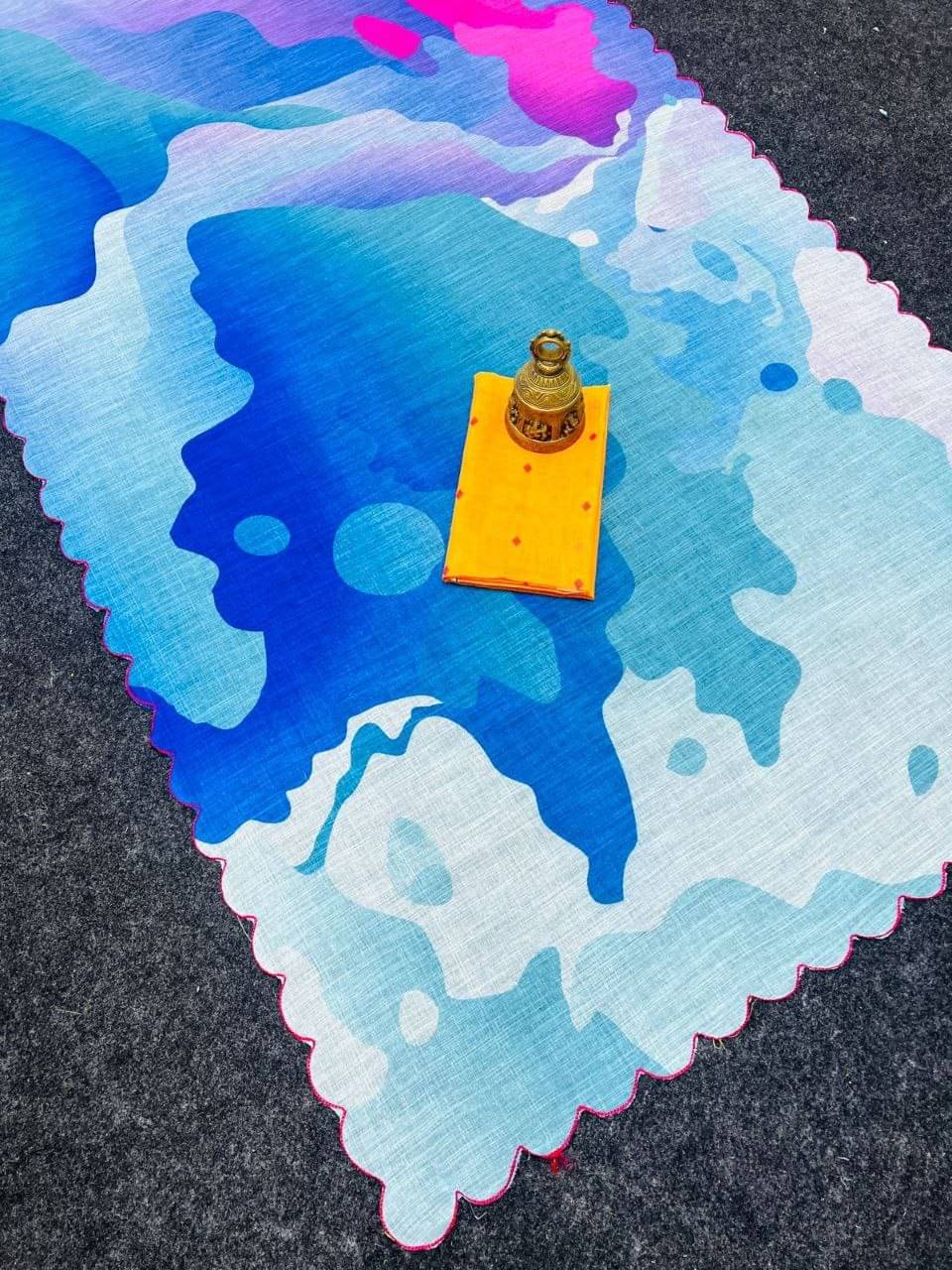     			IMMOLATE Cotton Printed Patola Saree With Unstitched Blouse Piece ( Multicolor )