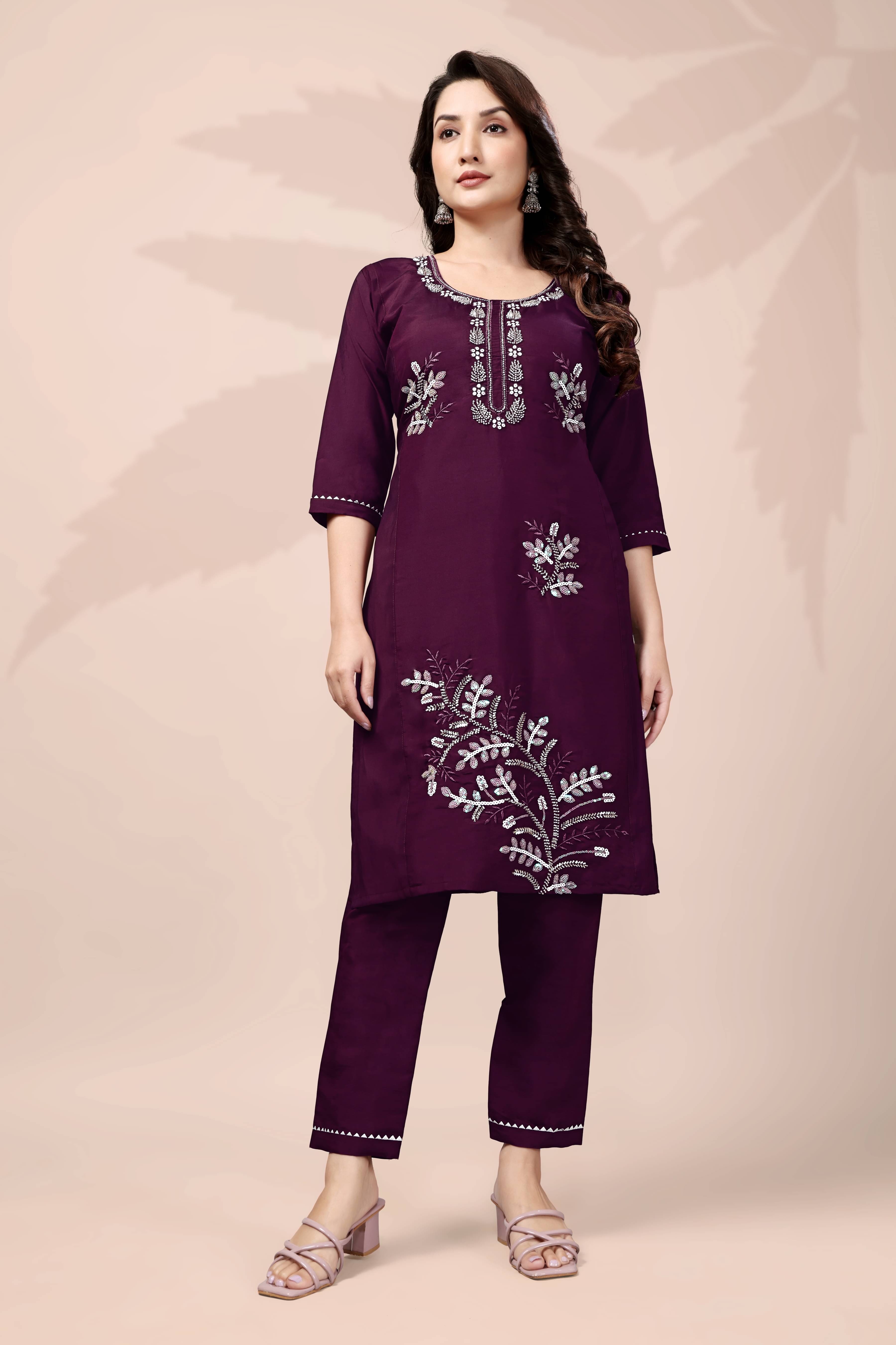 KLAWIA Women Rayon Printed Straight Kurti With Pants ( Purple ) KLAWIA Women Rayon Printed Straight Kurti With Pants ( Purple )