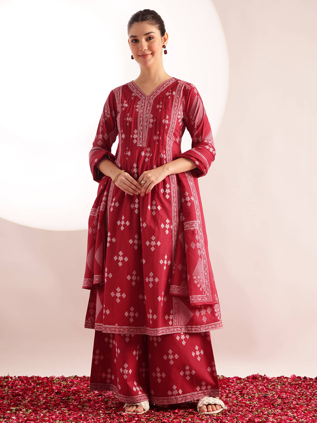 Vbuyz Women Cotton Applique Flared Kurti With Sharara And Gharara ( Maroon ) Vbuyz Women Cotton Applique Flared Kurti With Sharara And Gharara ( Maroon )
