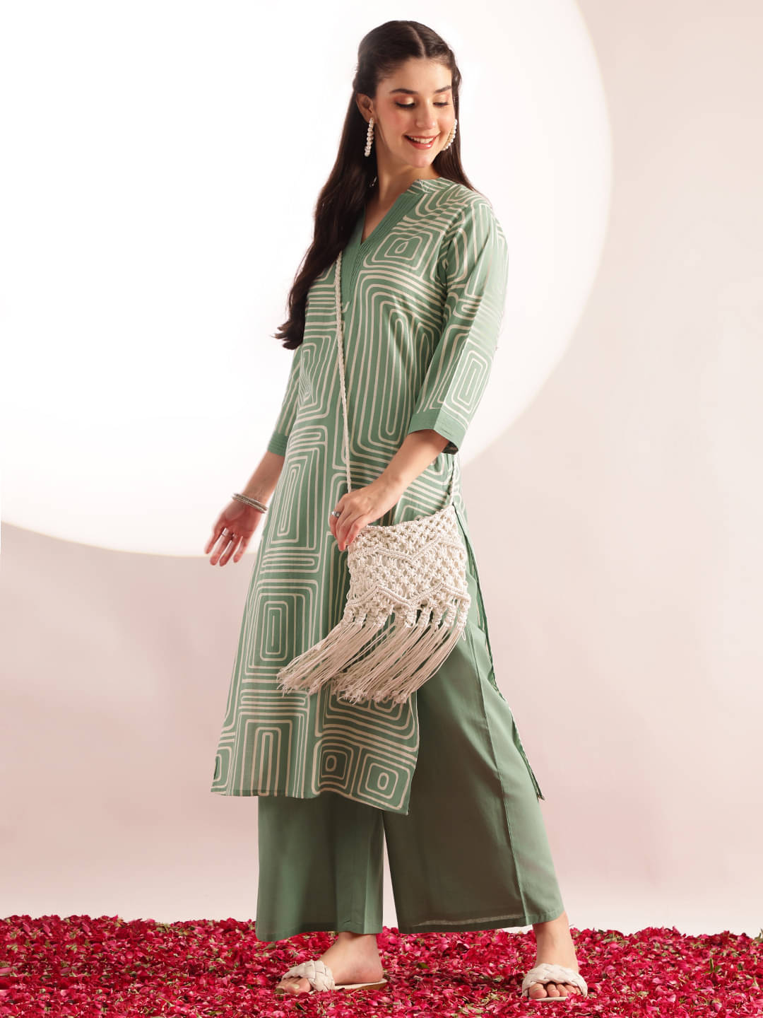 Vbuyz Women Cotton Embellished Straight Kurti With Palazzo ( Sea Green )     			Vbuyz Women Cotton Embellished Straight Kurti With Palazzo ( Sea Green )