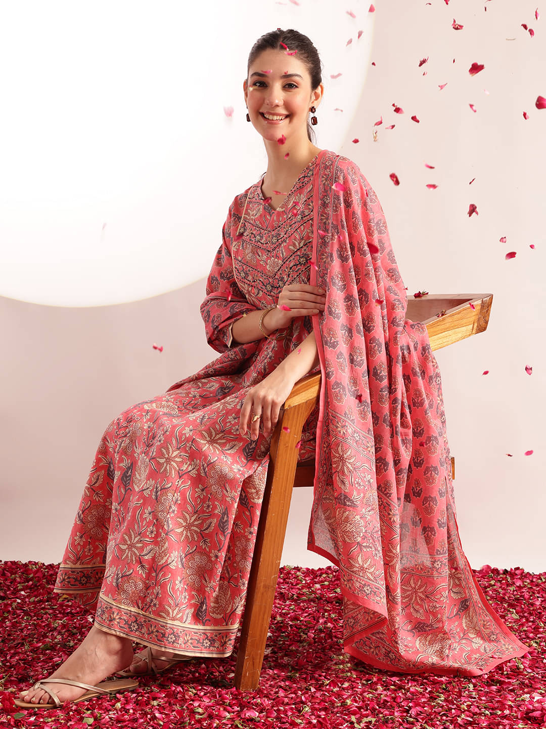 Vbuyz Women Cotton Printed Anarkali Kurti With Pants ( Pink )     			Vbuyz Women Cotton Printed Anarkali Kurti With Pants ( Pink )