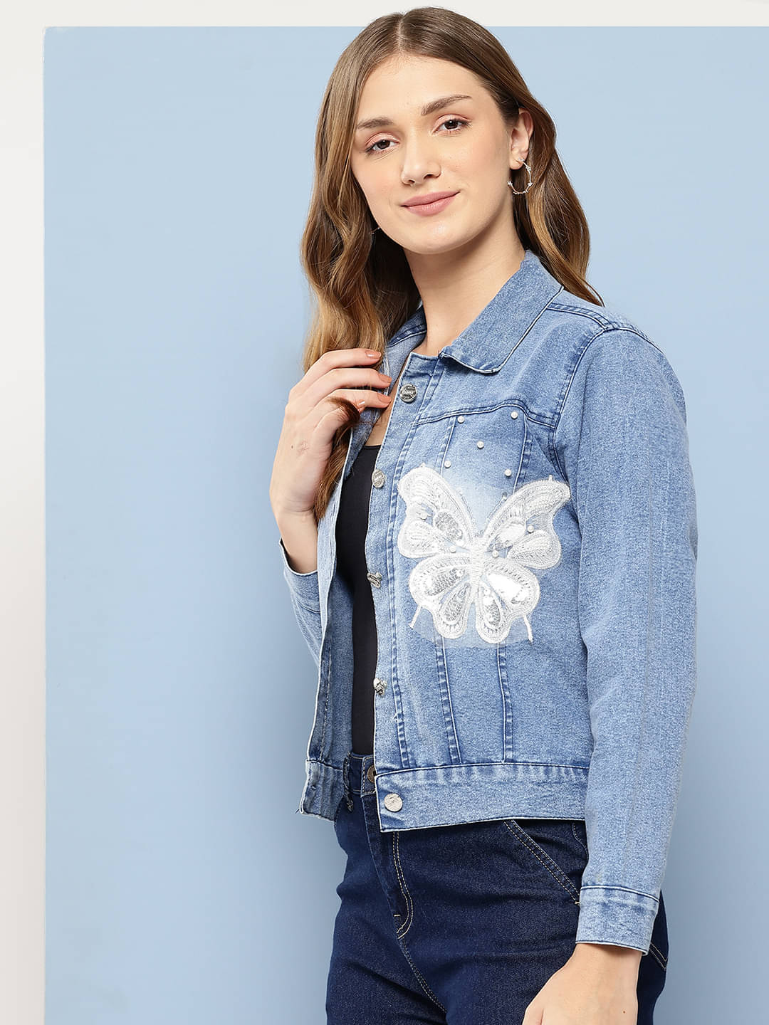 Aarika Women Shirt Collar Denim Jacket ( Blue ) Aarika Women Shirt Collar Denim Jacket ( Blue )